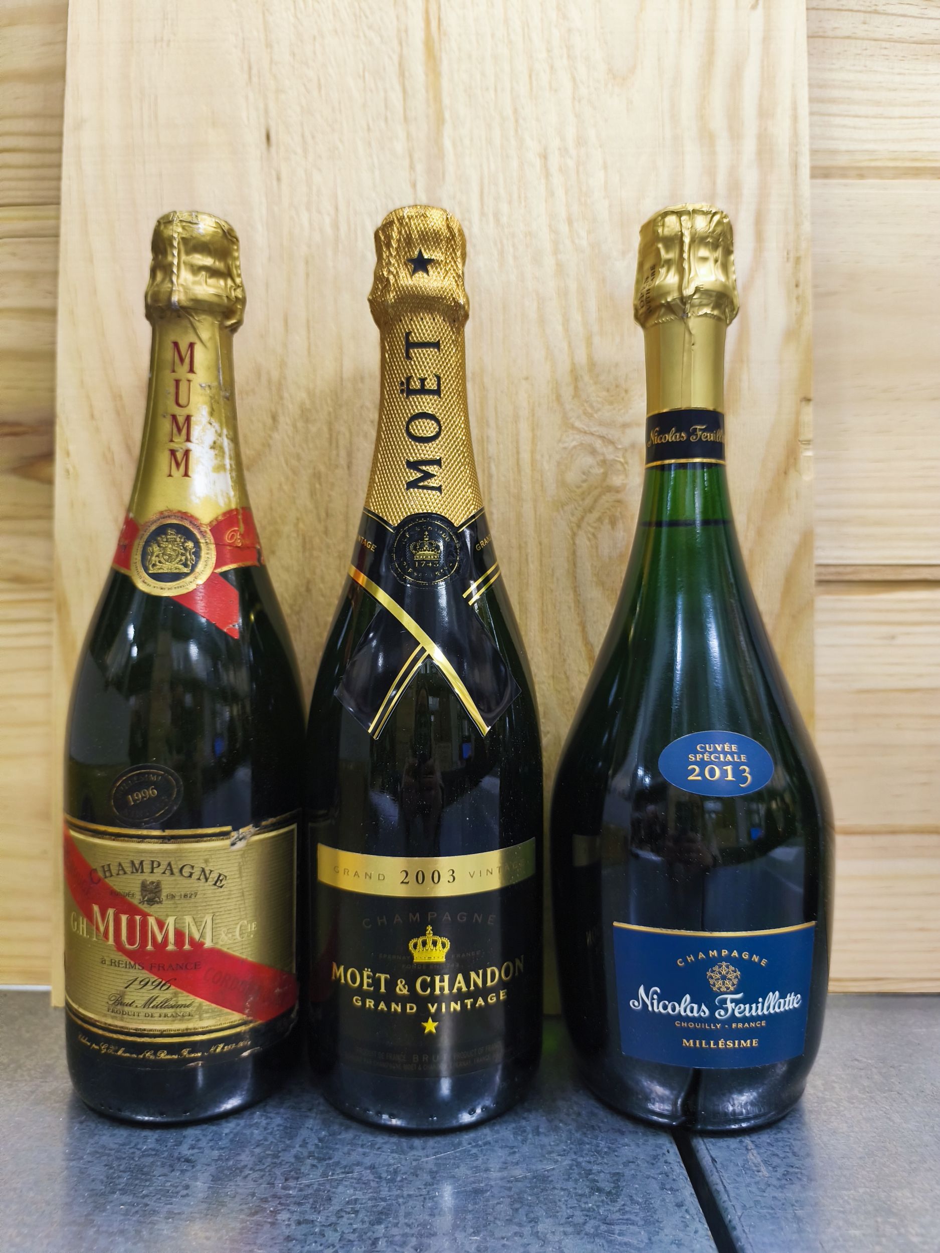 1  bouteille  CHAMPAGNE  