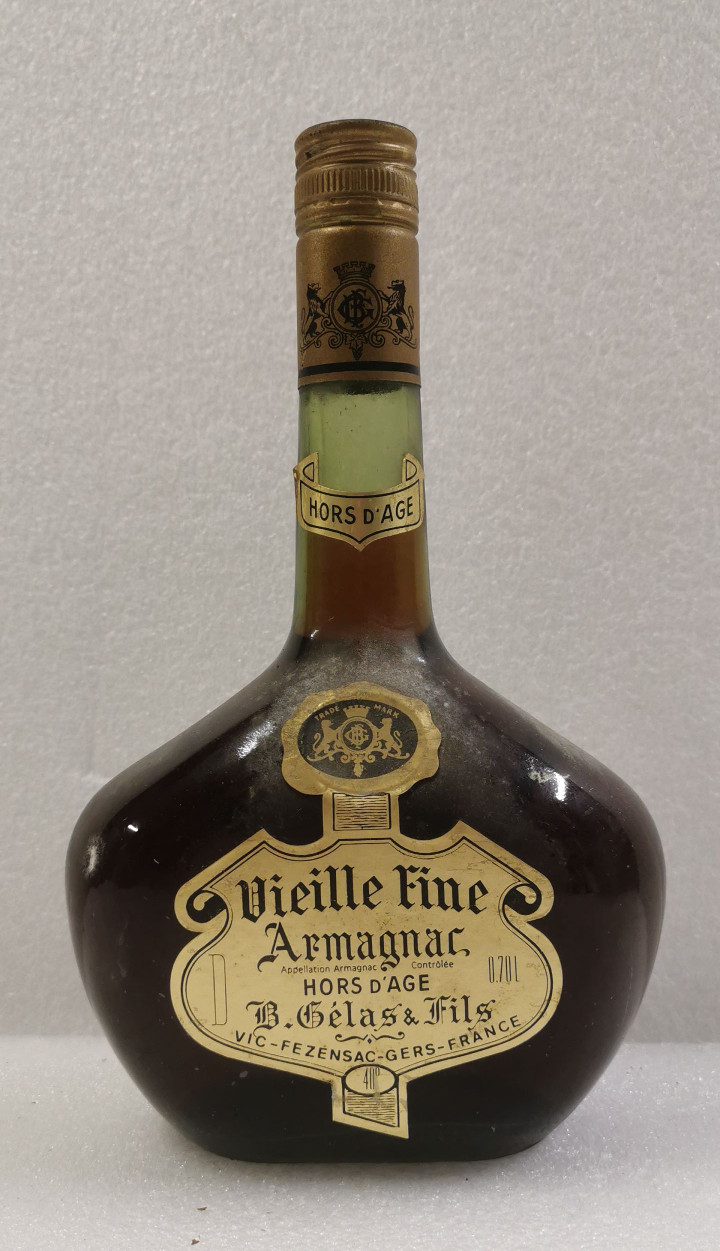 4 bouteilles :  | H&ocirc;tel Des Ventes de Monte-Carlo