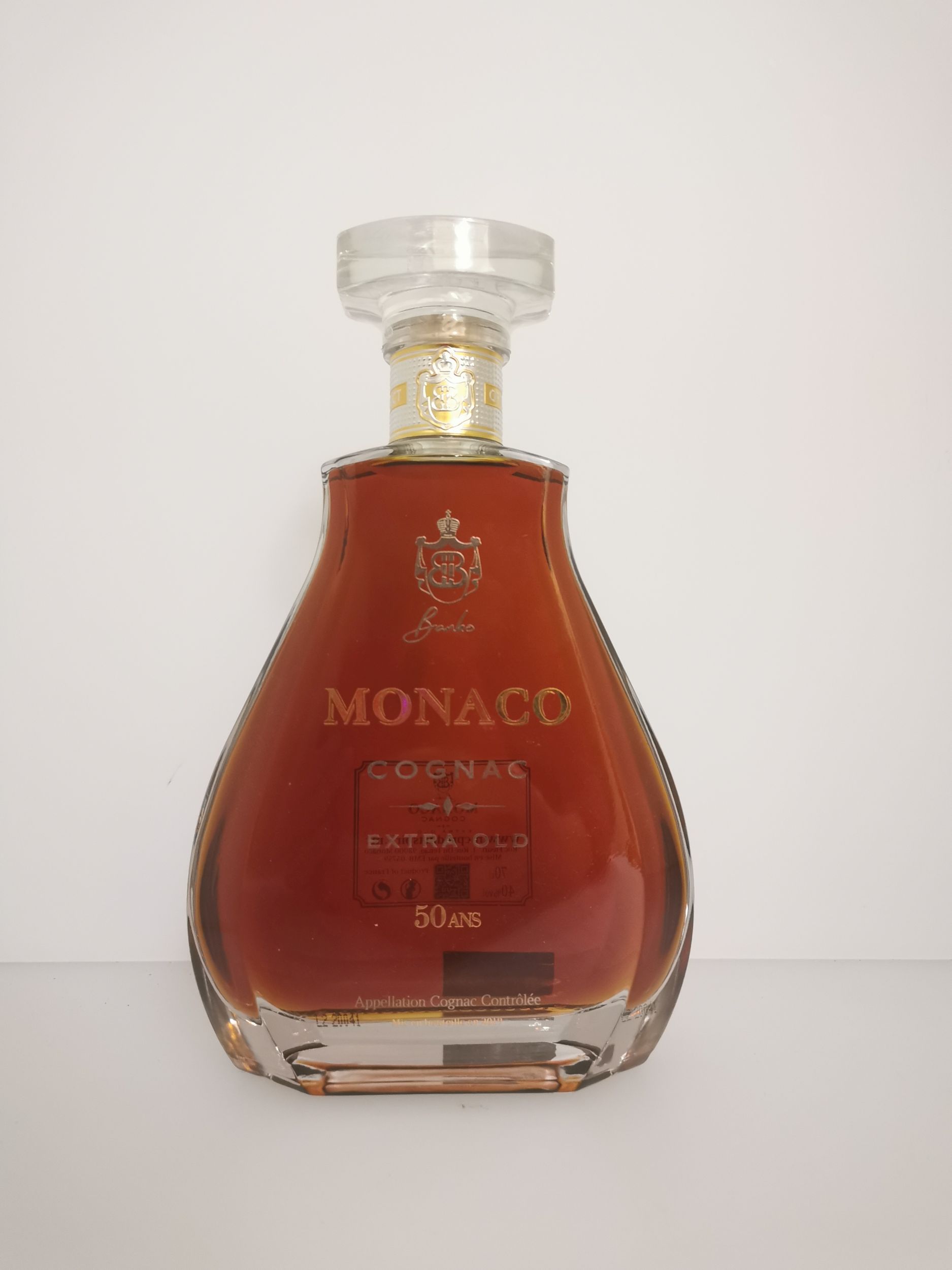 4 bouteilles :  | H&ocirc;tel Des Ventes de Monte-Carlo