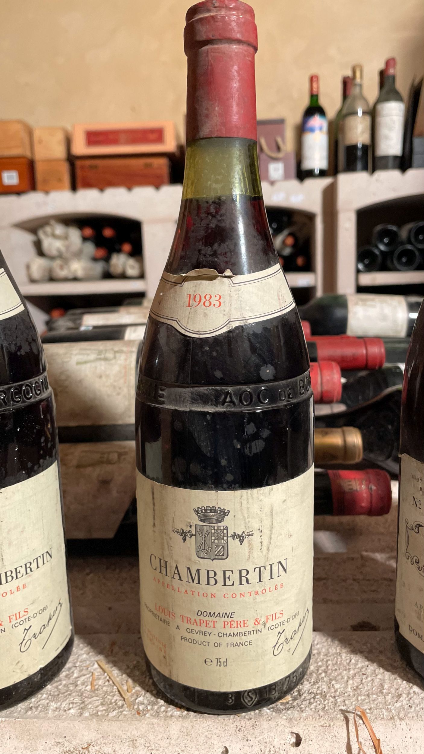 4 bouteilles :  | H&ocirc;tel Des Ventes de Monte-Carlo