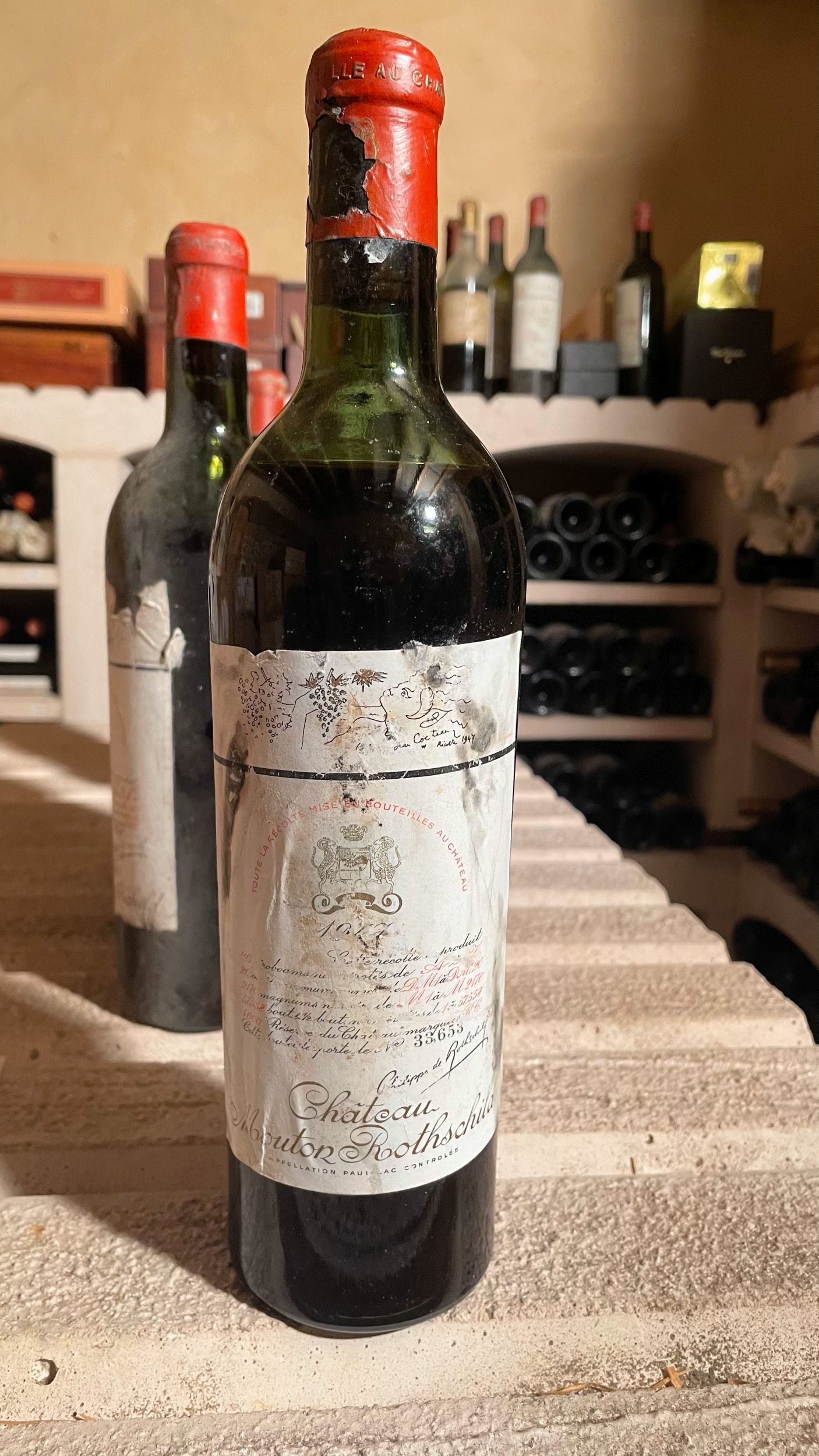 4 bouteilles :  | H&ocirc;tel Des Ventes de Monte-Carlo
