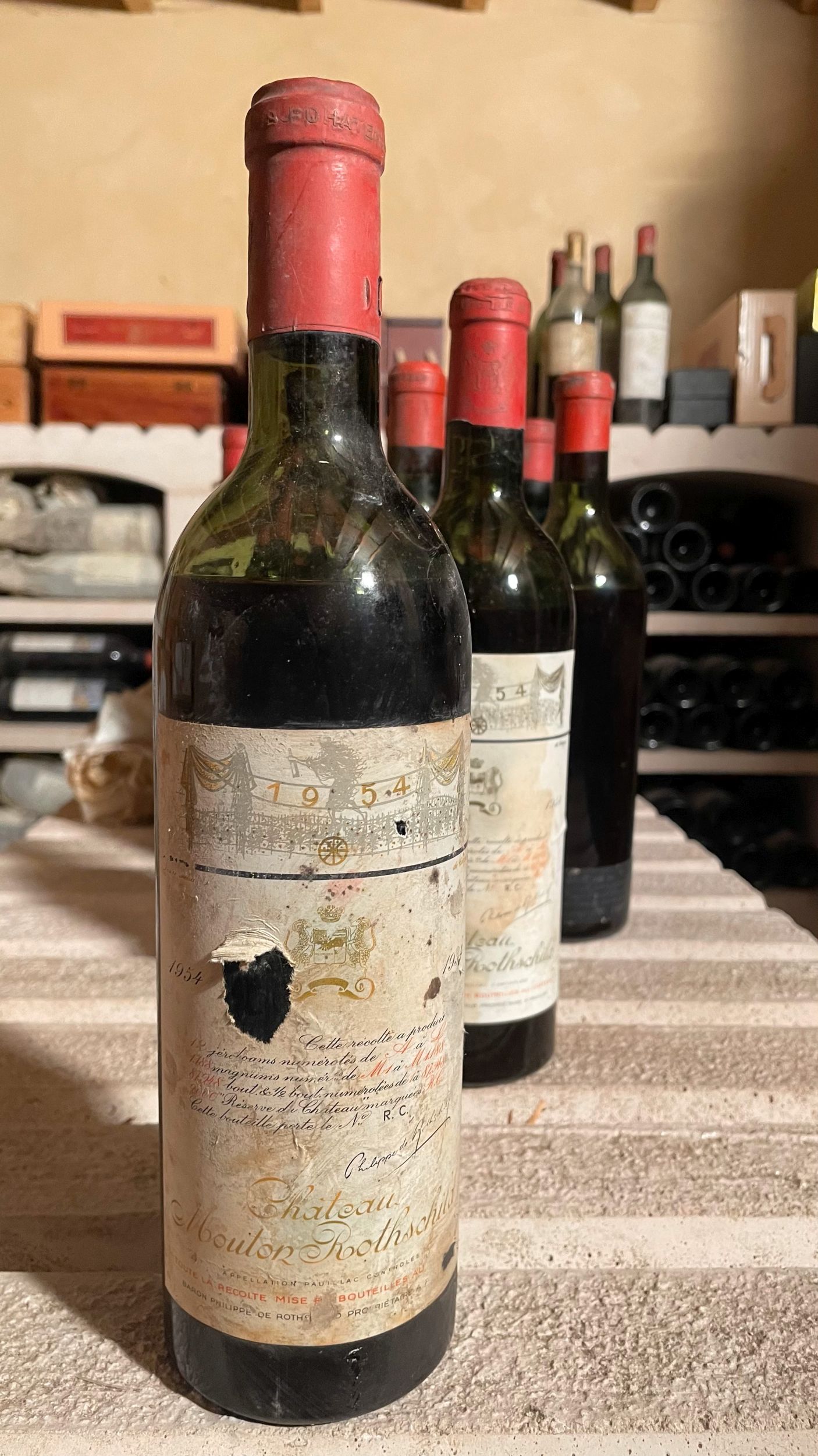 4 bouteilles :  | H&ocirc;tel Des Ventes de Monte-Carlo