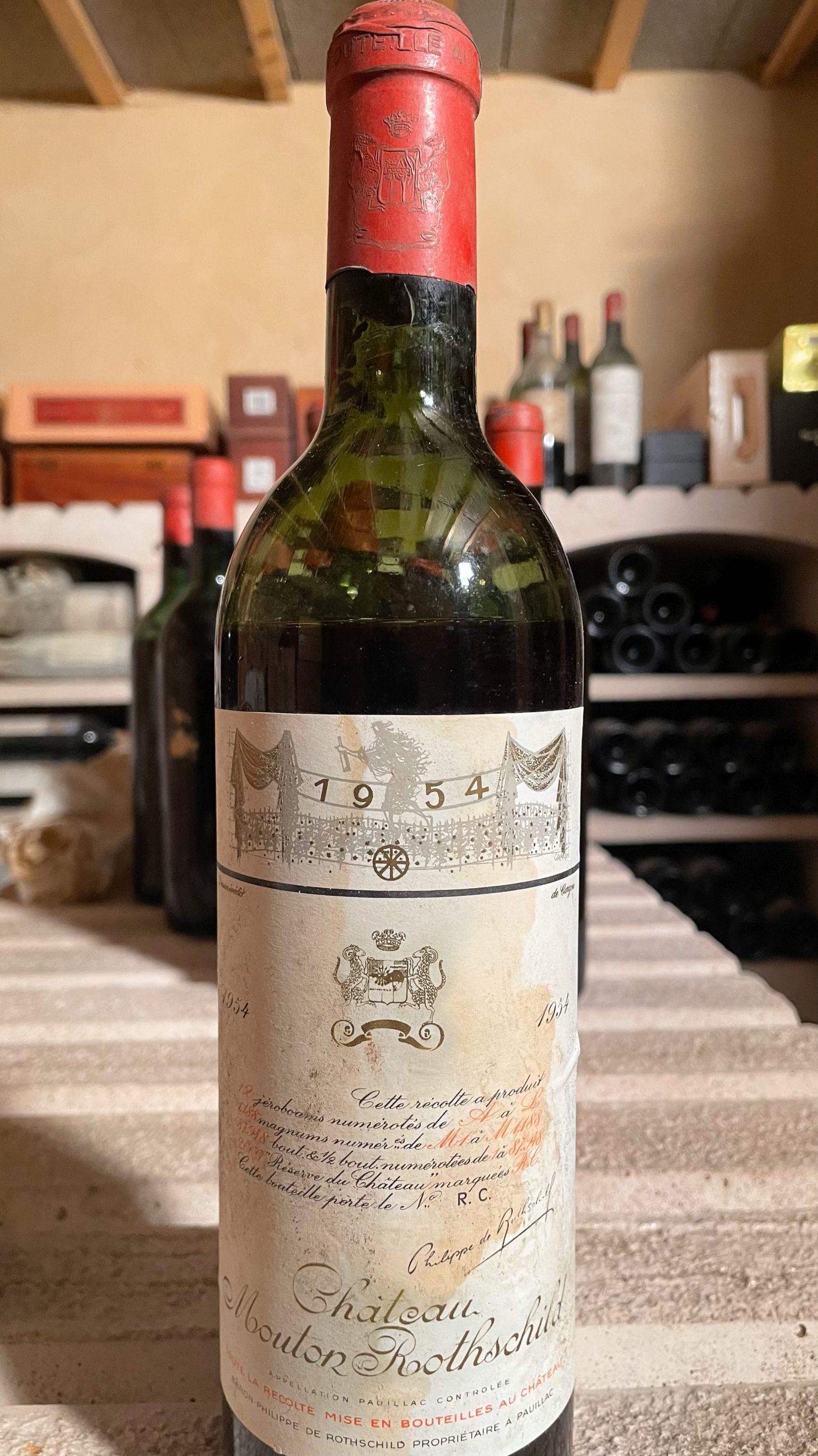 4 bouteilles :  | H&ocirc;tel Des Ventes de Monte-Carlo