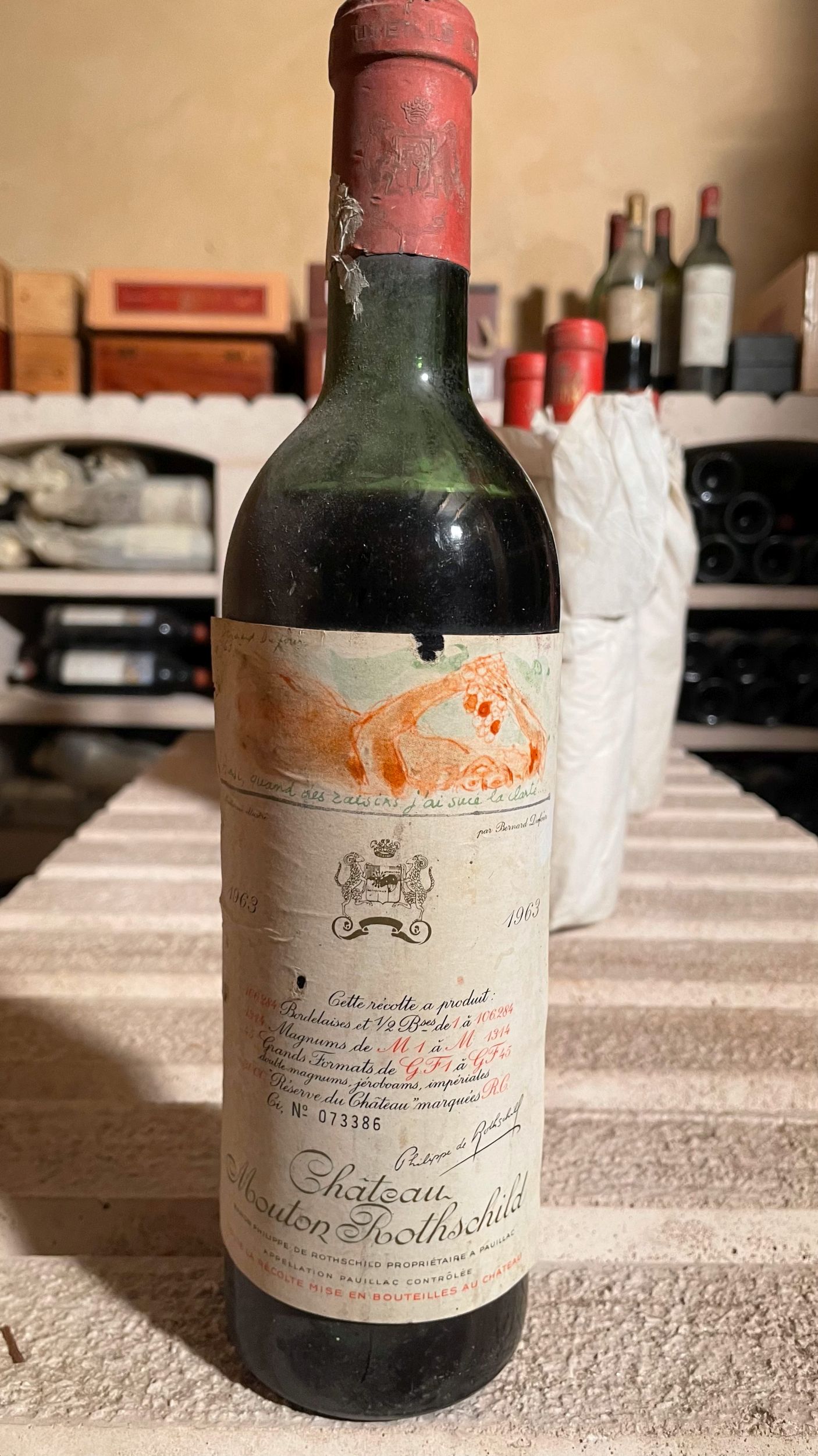 4 bouteilles :  | H&ocirc;tel Des Ventes de Monte-Carlo