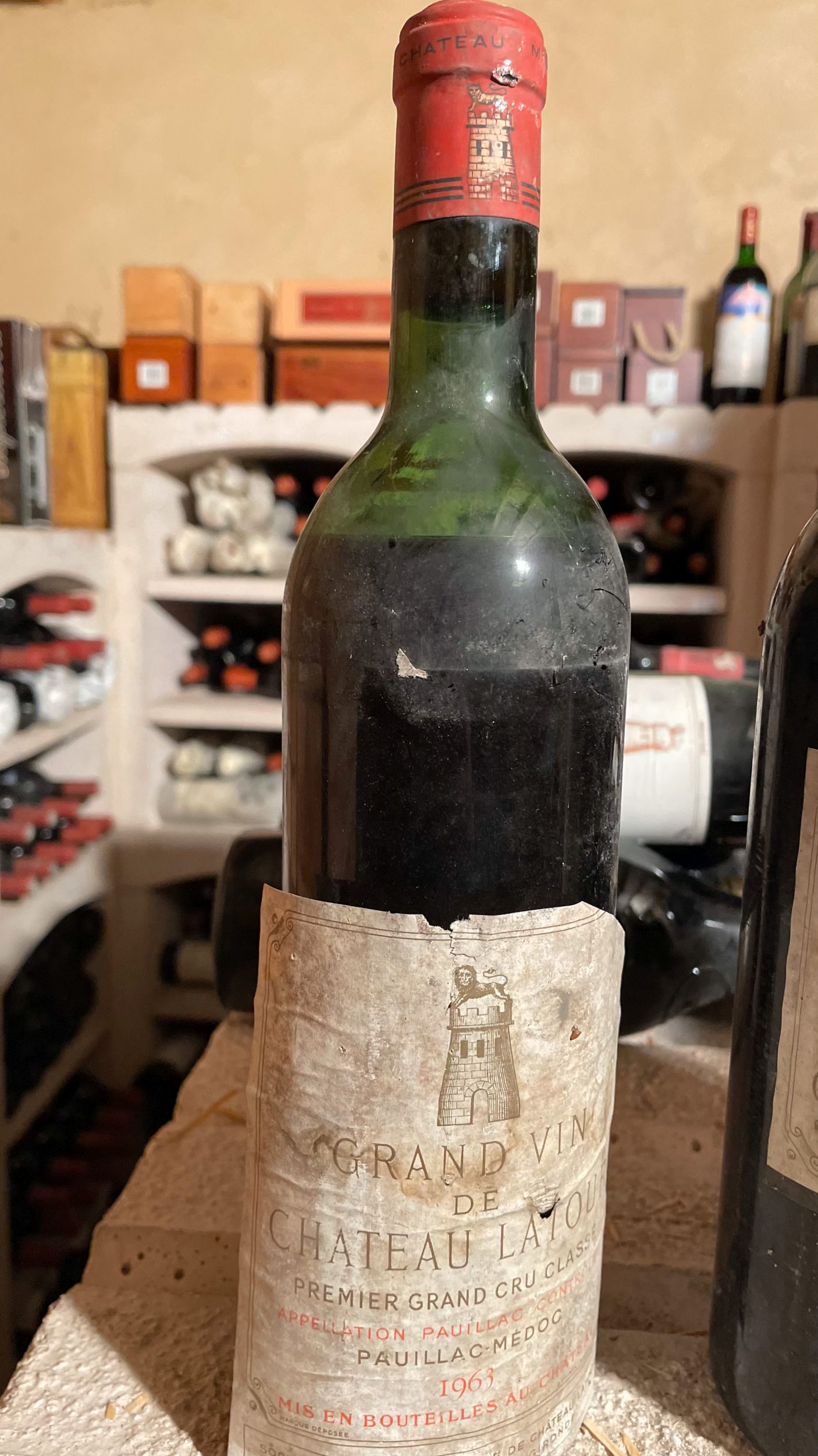 4 bouteilles :  | H&ocirc;tel Des Ventes de Monte-Carlo
