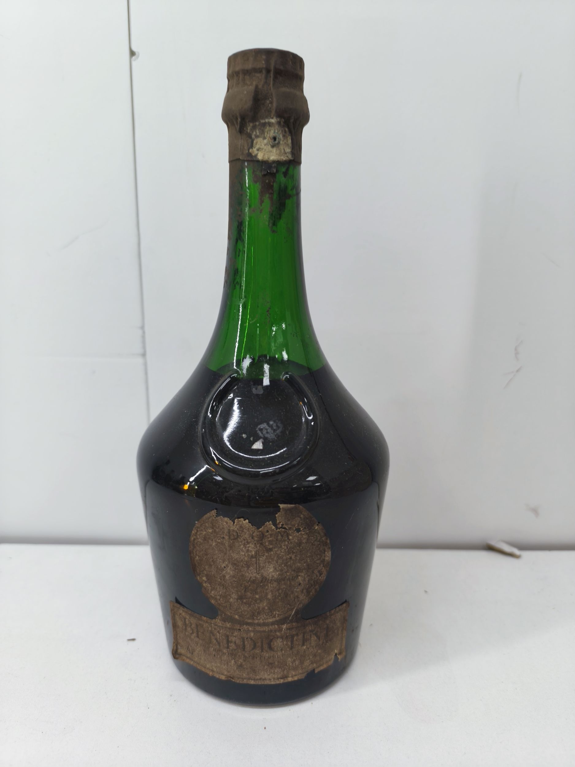 6 bouteilles  LANGUEDOC :  | H&ocirc;tel Des Ventes de Monte-Carlo