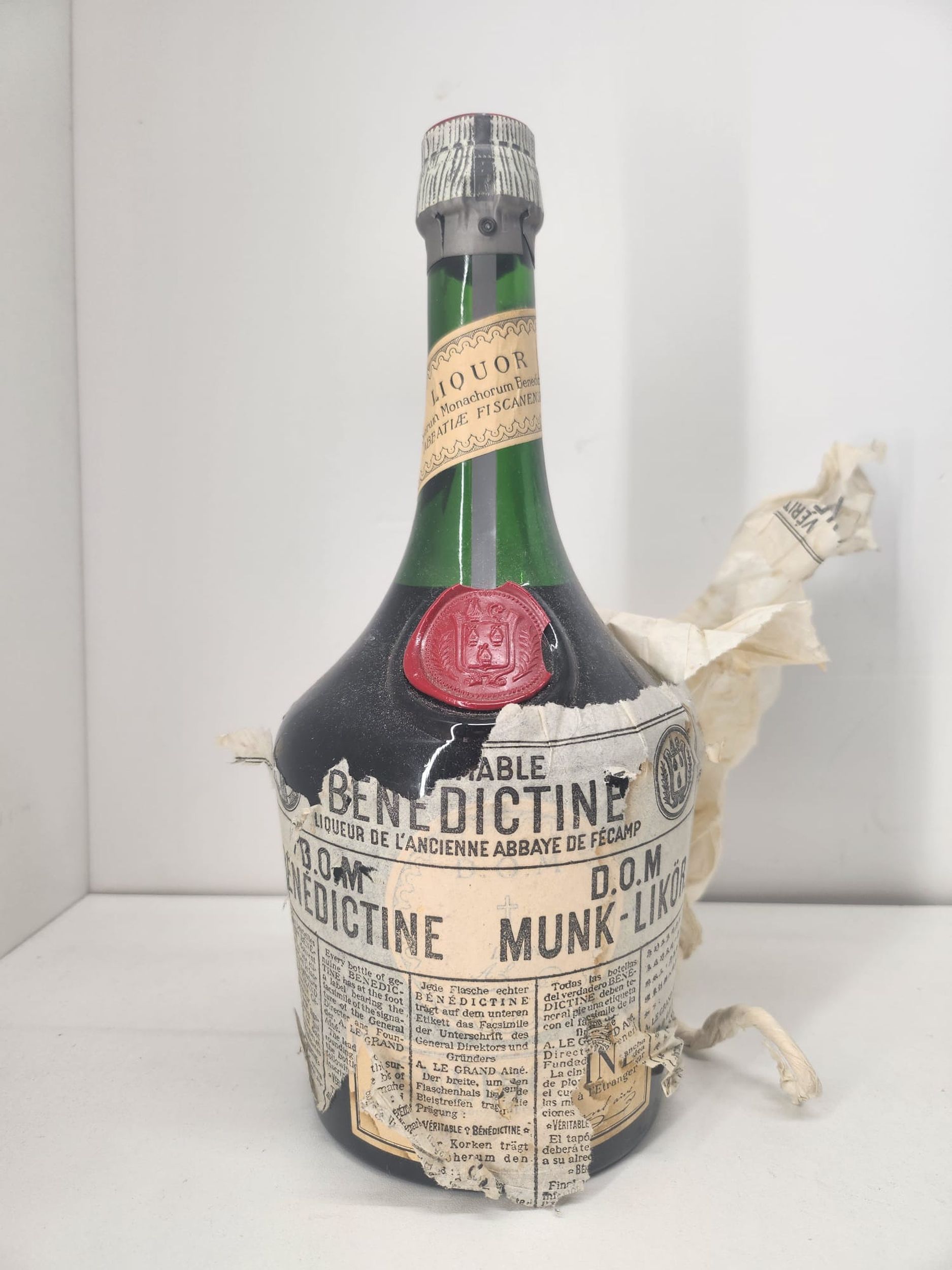 6 bouteilles CHAMPAGNE :  | H&ocirc;tel Des Ventes de Monte-Carlo
