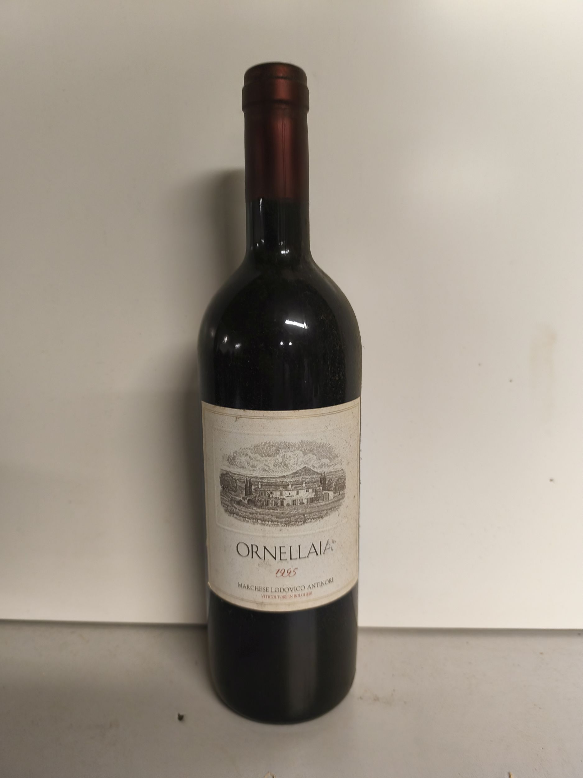 2 bouteilles BLANCS DIVERS :  | H&ocirc;tel Des Ventes de Monte-Carlo