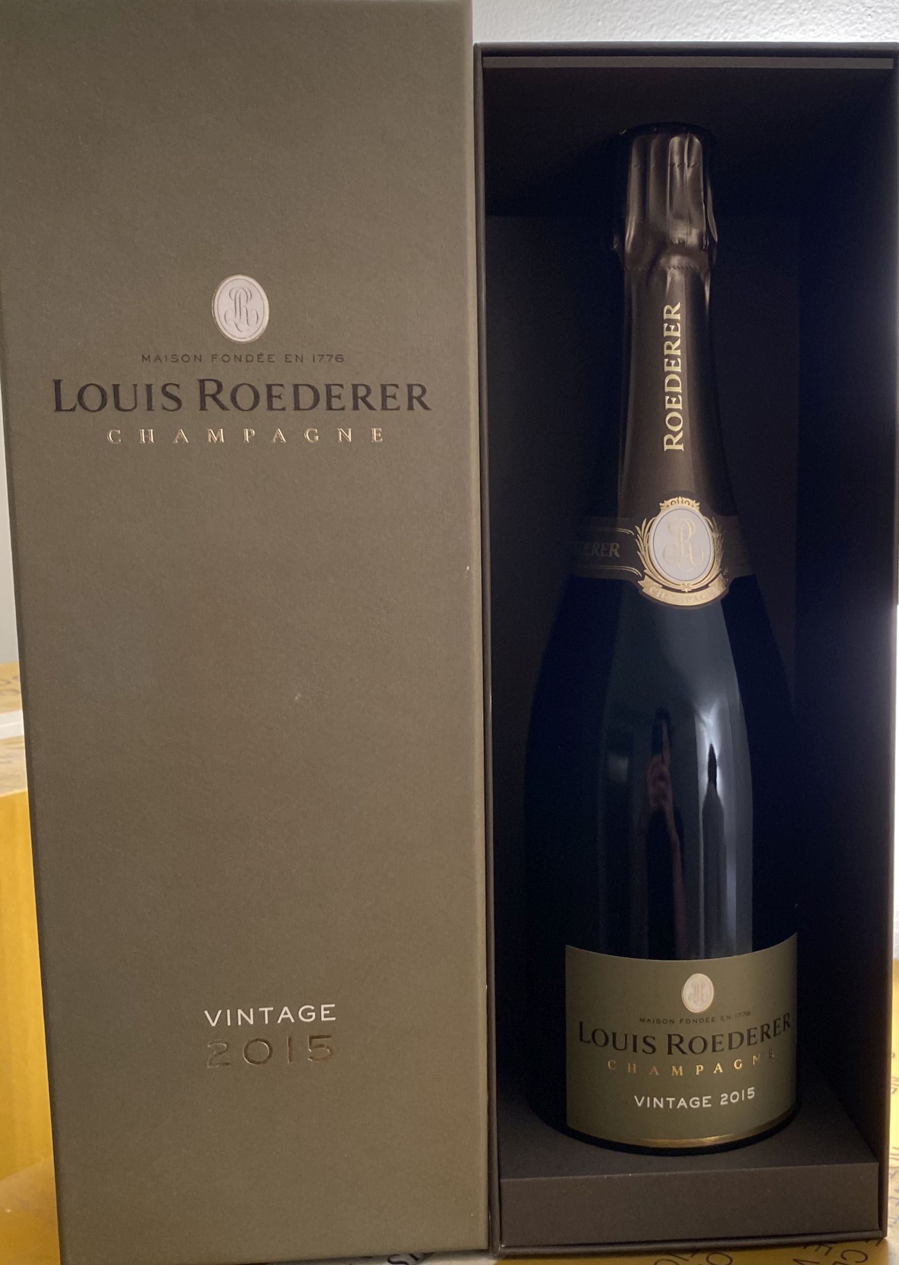 1 bouteille CHAMPAGNE :  | H&ocirc;tel Des Ventes de Monte-Carlo