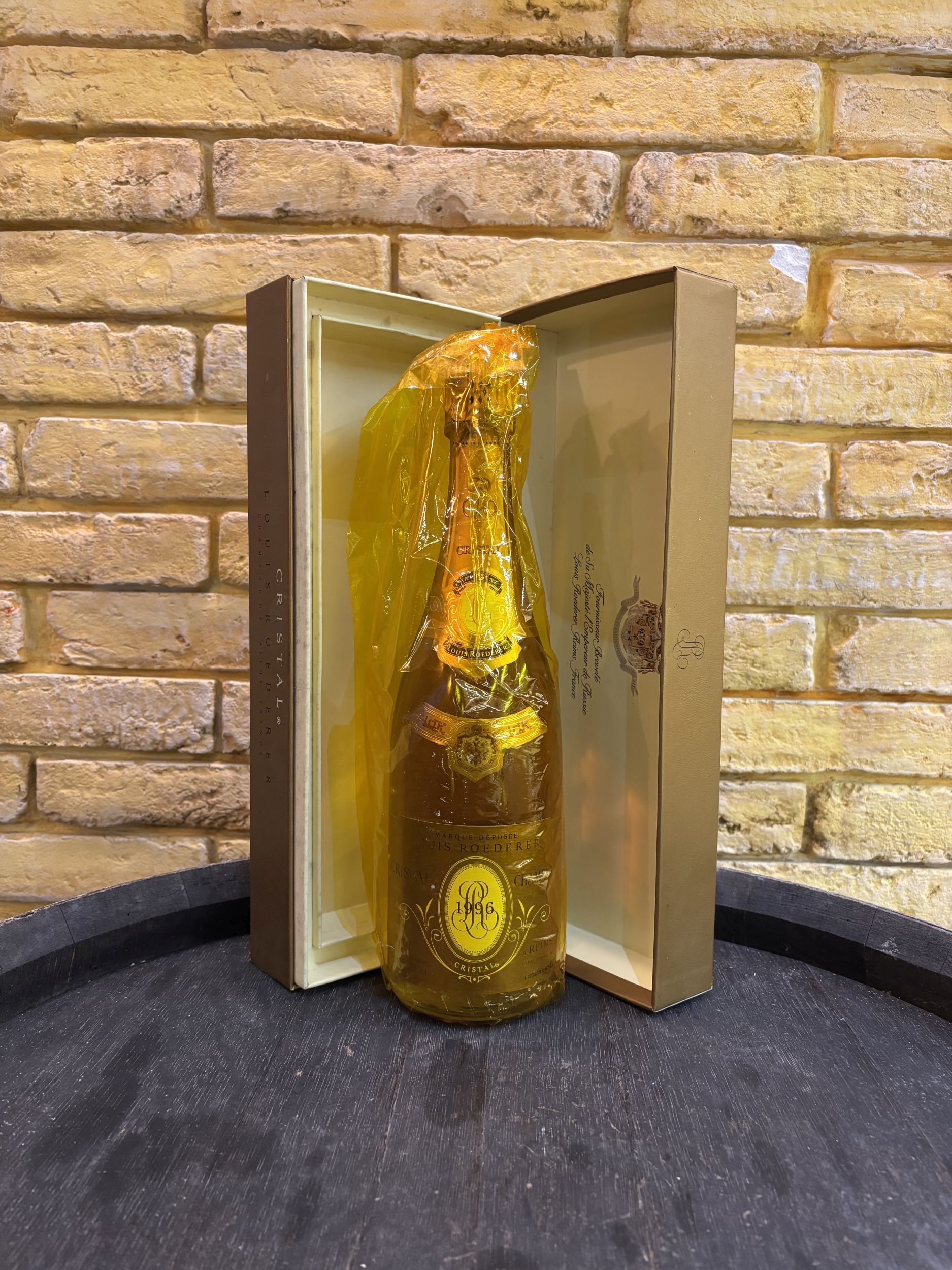 2 bouteilles BLANCS DIVERS :  | H&ocirc;tel Des Ventes de Monte-Carlo