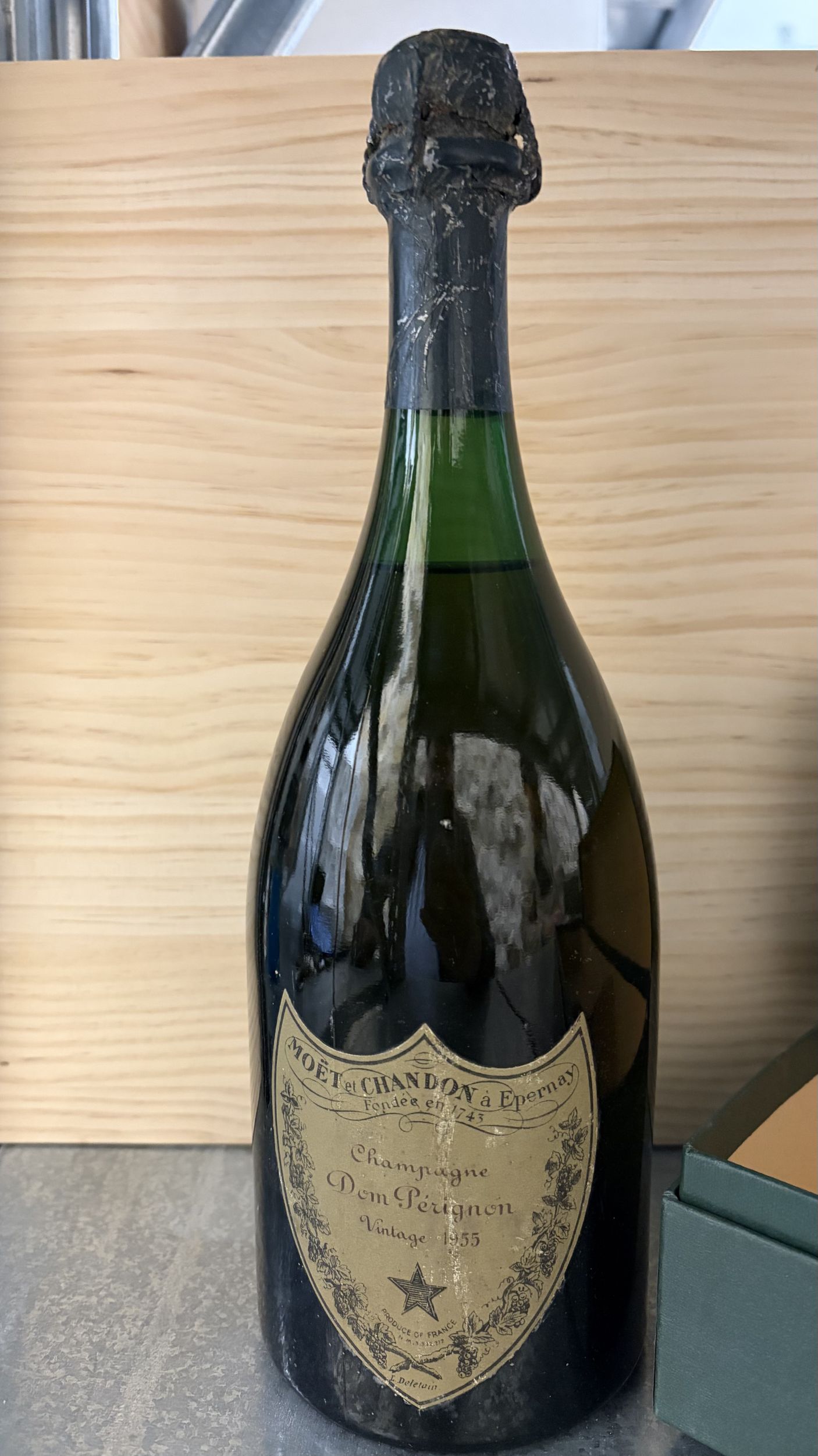 1  bouteille  CHAMPAGNE  "Dom Pérignon",