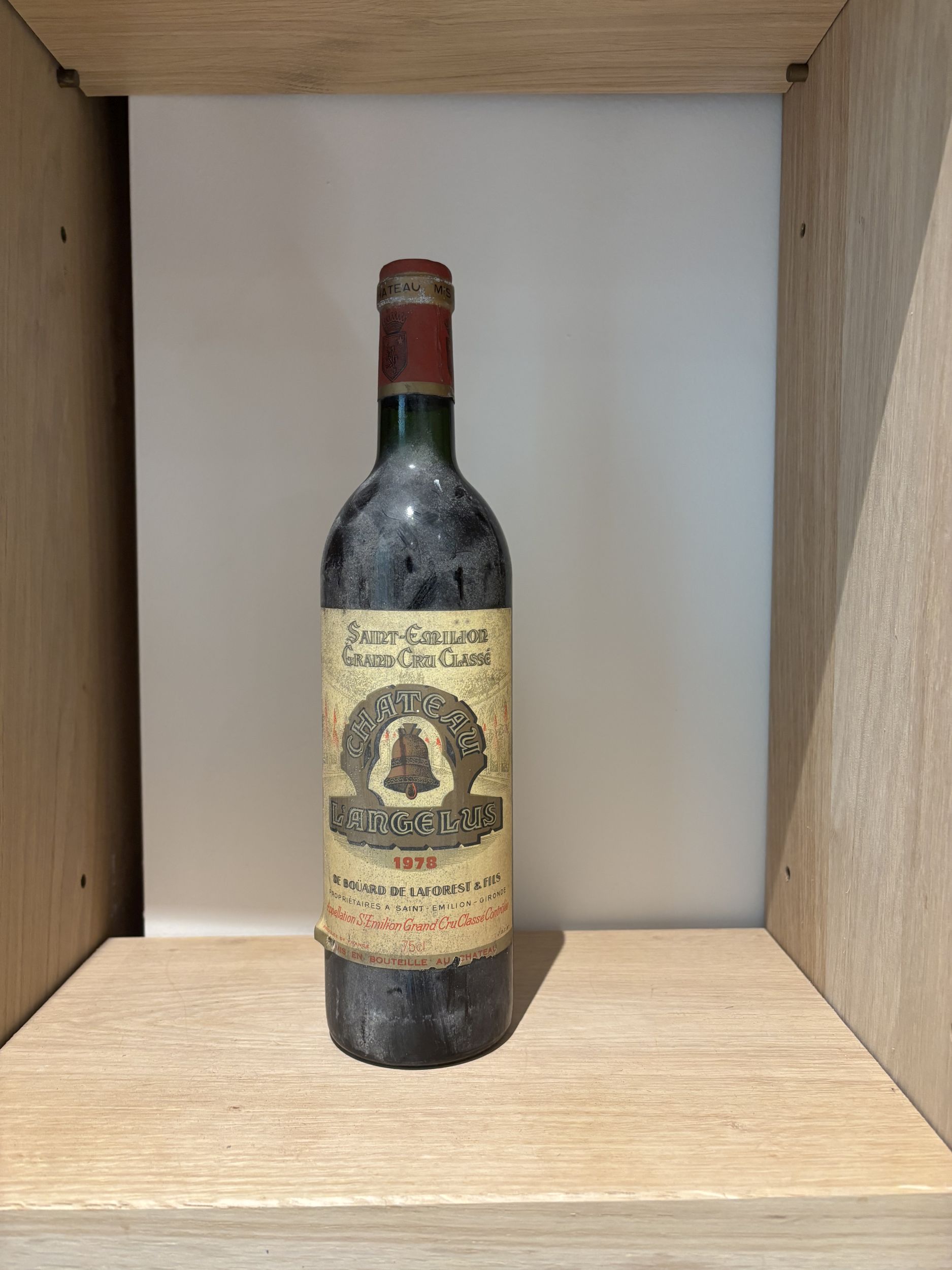 1  magnum  PETRUS,:  | H&ocirc;tel Des Ventes de Monte-Carlo
