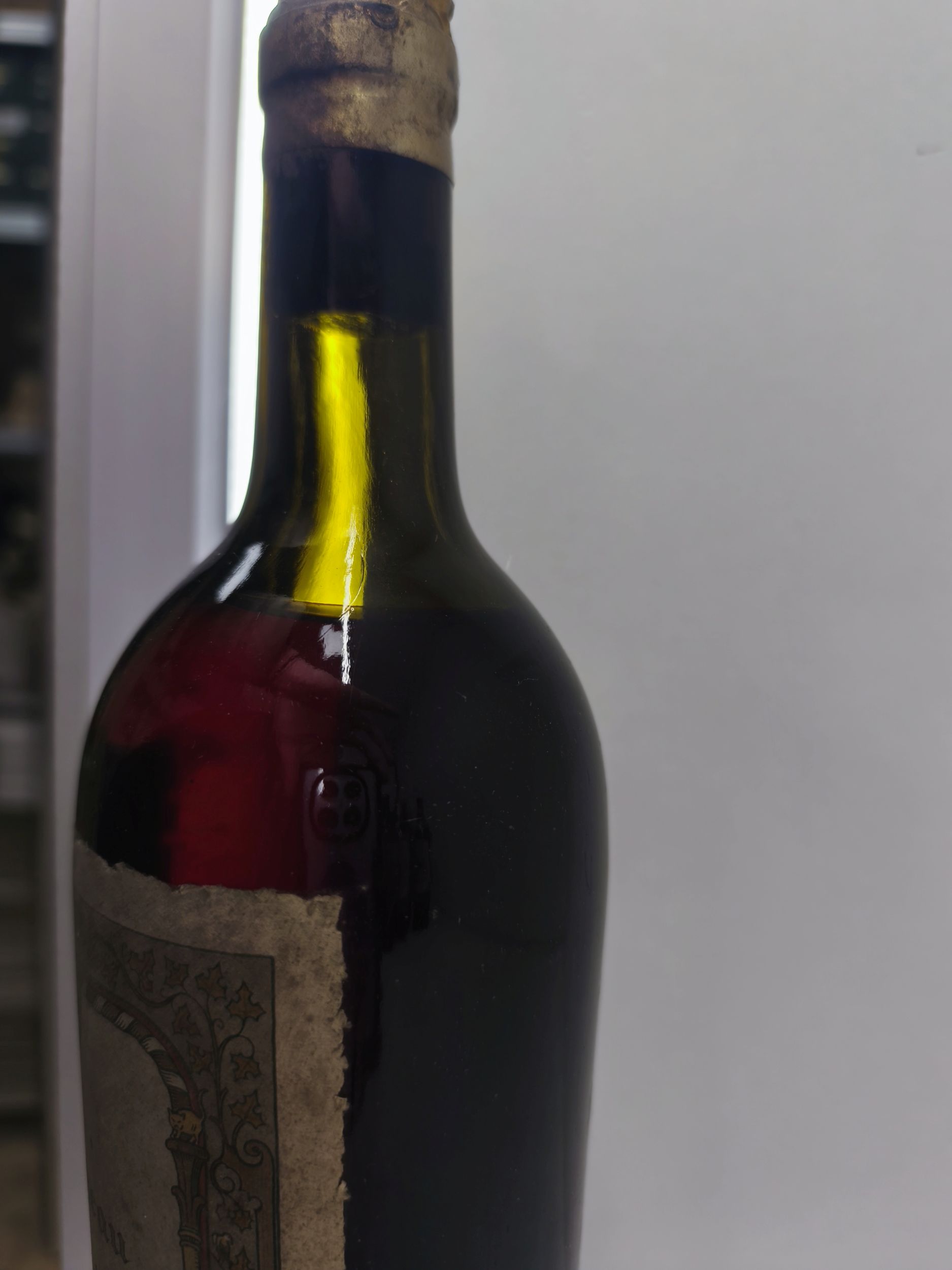 1  bouteille  Château  CAMENSAC,:  | H&ocirc;tel Des Ventes de Monte-Carlo
