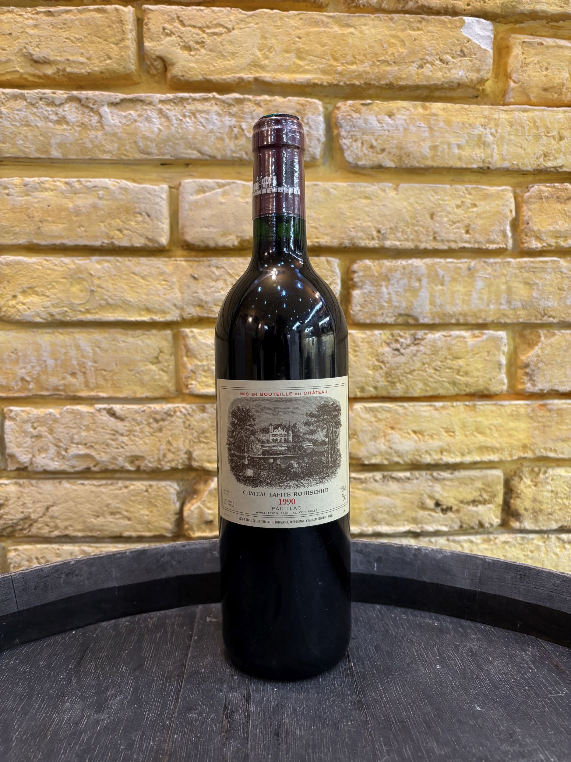 2 bouteilles BLANCS DIVERS :  | H&ocirc;tel Des Ventes de Monte-Carlo