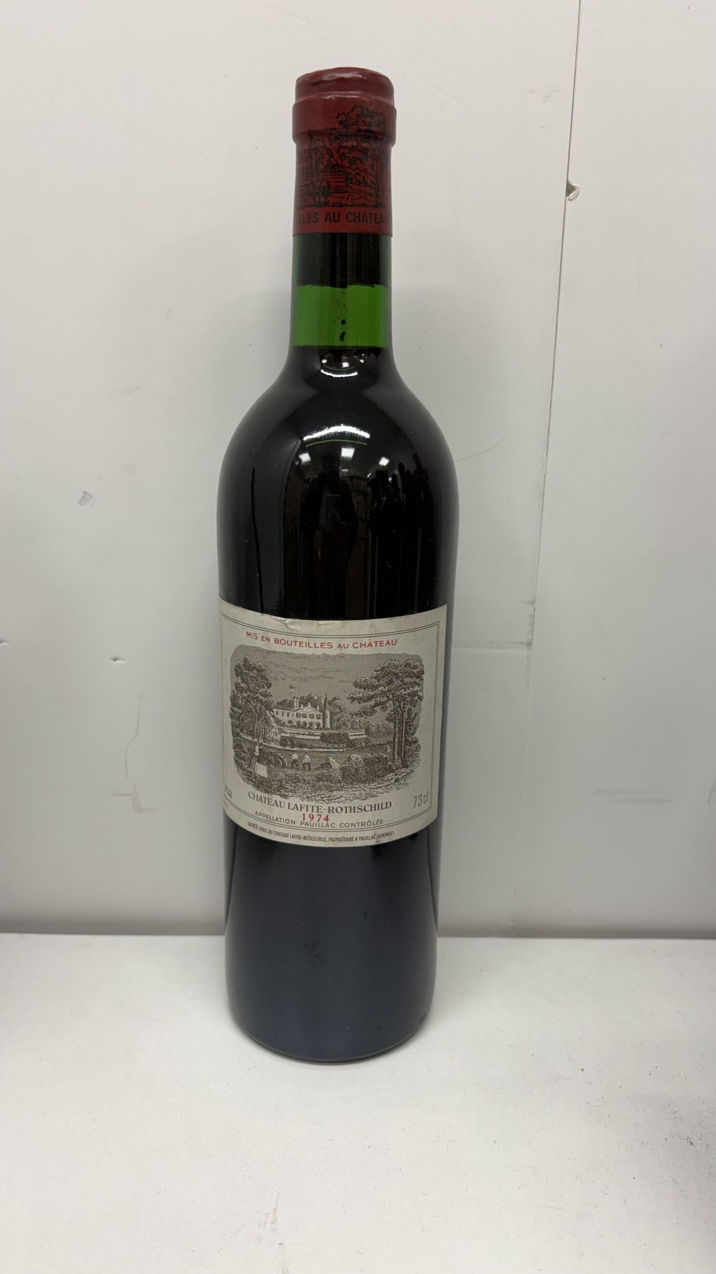 1  magnum  PETRUS,:  | H&ocirc;tel Des Ventes de Monte-Carlo