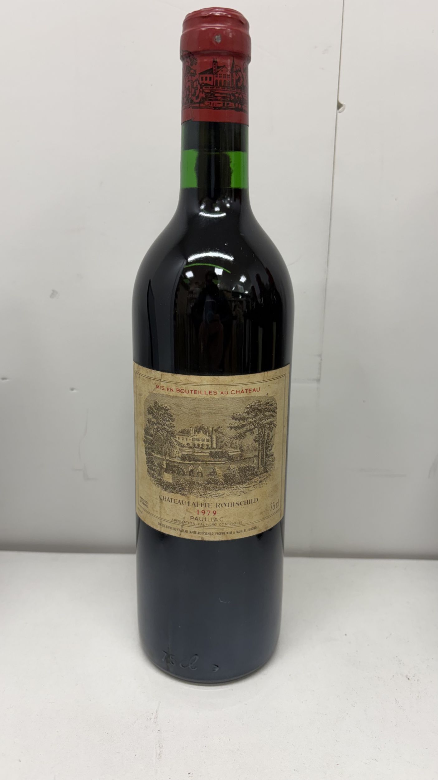 1  magnum  PETRUS,:  | H&ocirc;tel Des Ventes de Monte-Carlo
