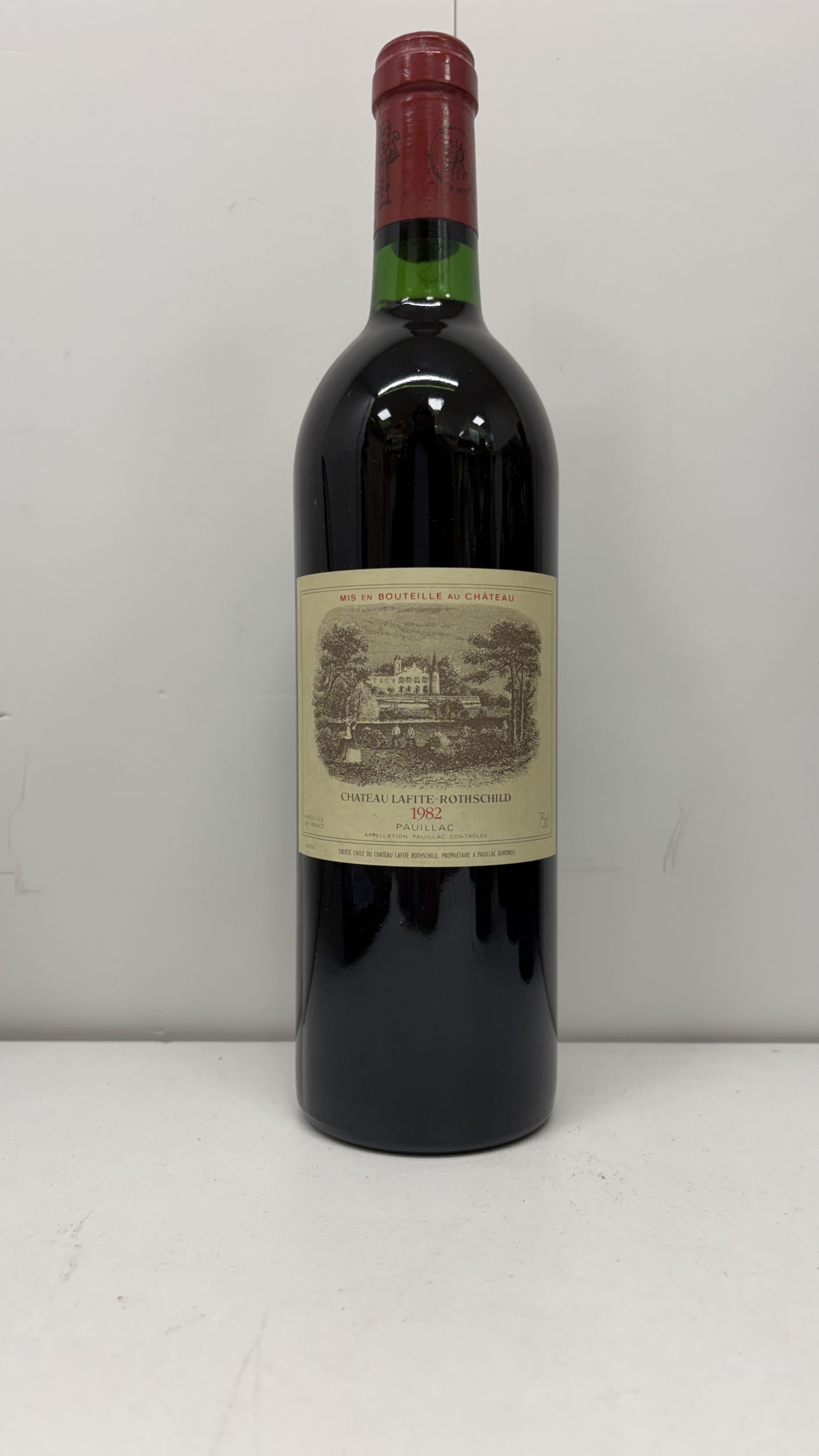 1  magnum  PETRUS,:  | H&ocirc;tel Des Ventes de Monte-Carlo