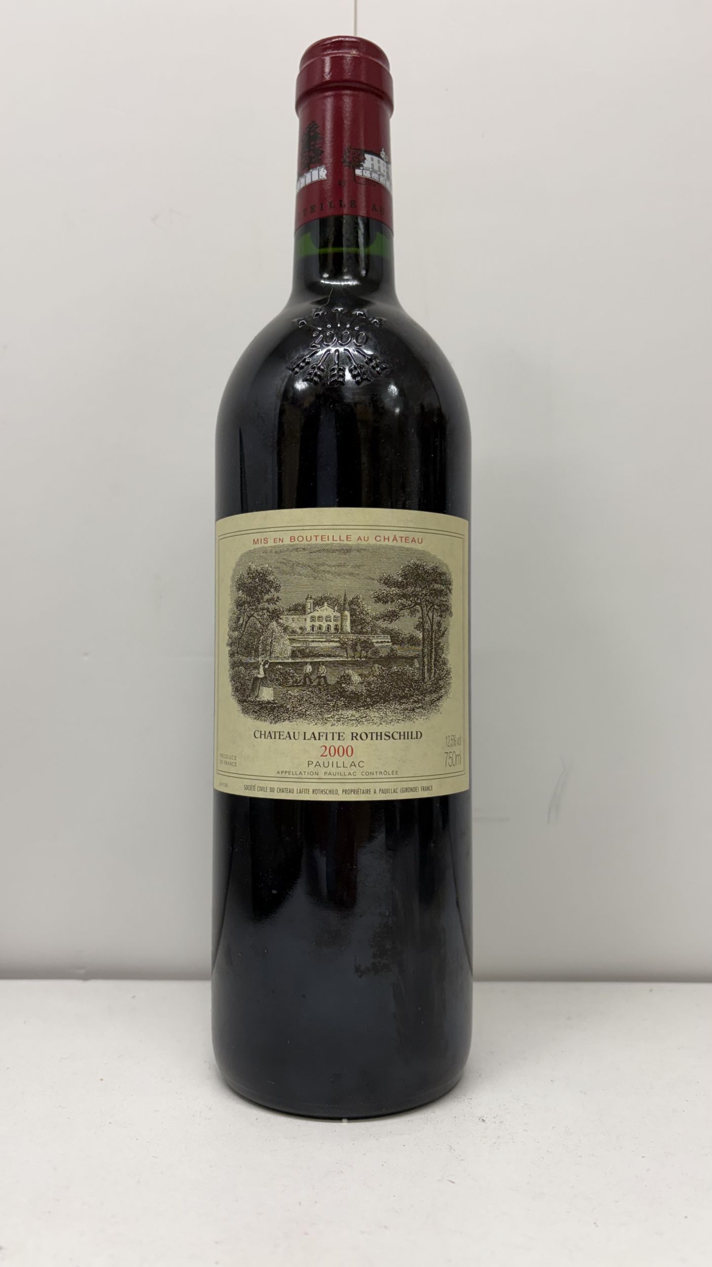 1  bouteille  PETRUS,:  | H&ocirc;tel Des Ventes de Monte-Carlo
