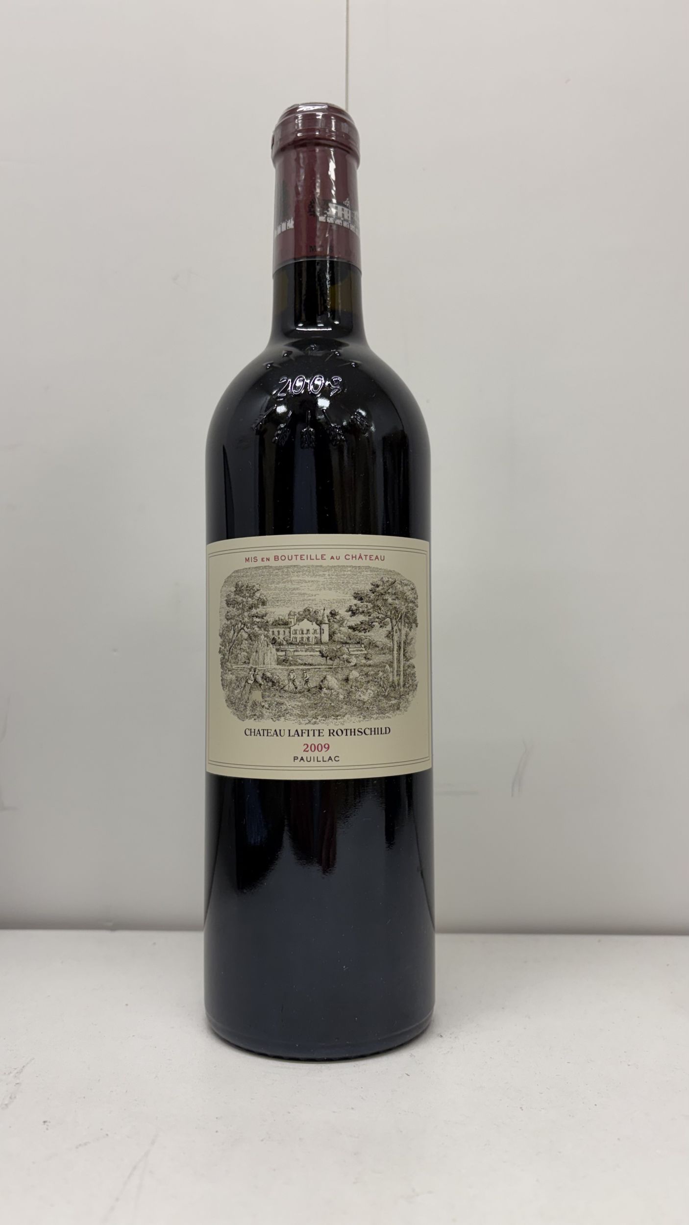 1  bouteille  PETRUS,:  | H&ocirc;tel Des Ventes de Monte-Carlo