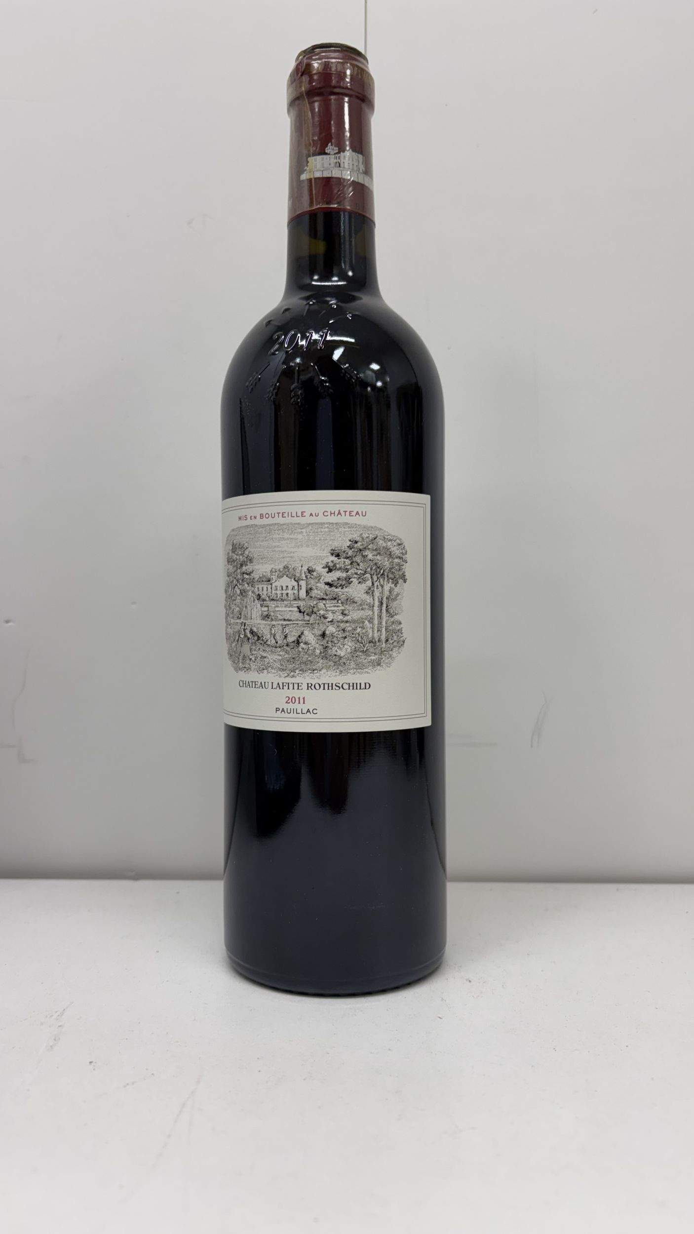 1  bouteille  PETRUS,:  | H&ocirc;tel Des Ventes de Monte-Carlo