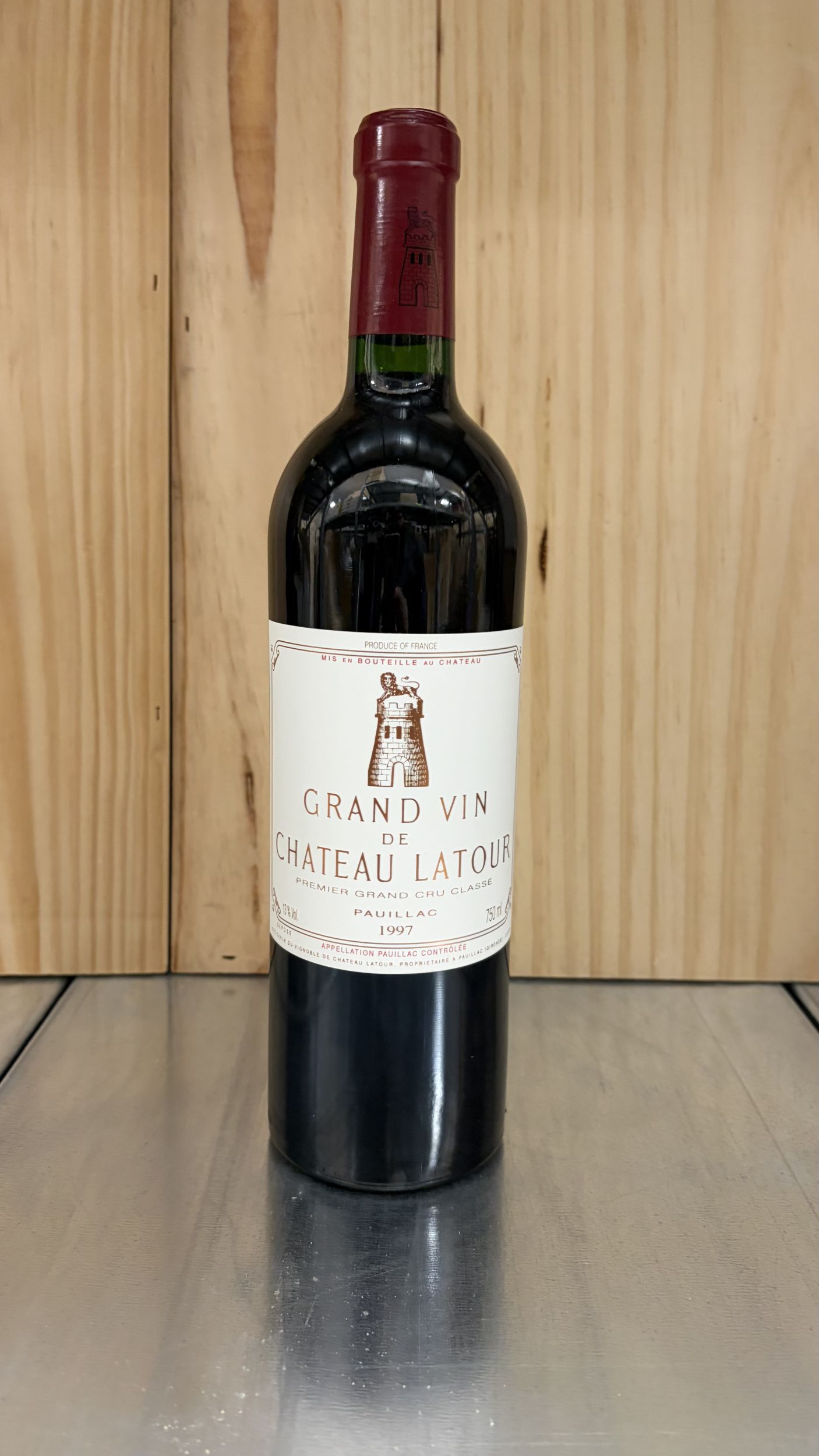 1  bouteille  Château  LATOUR,