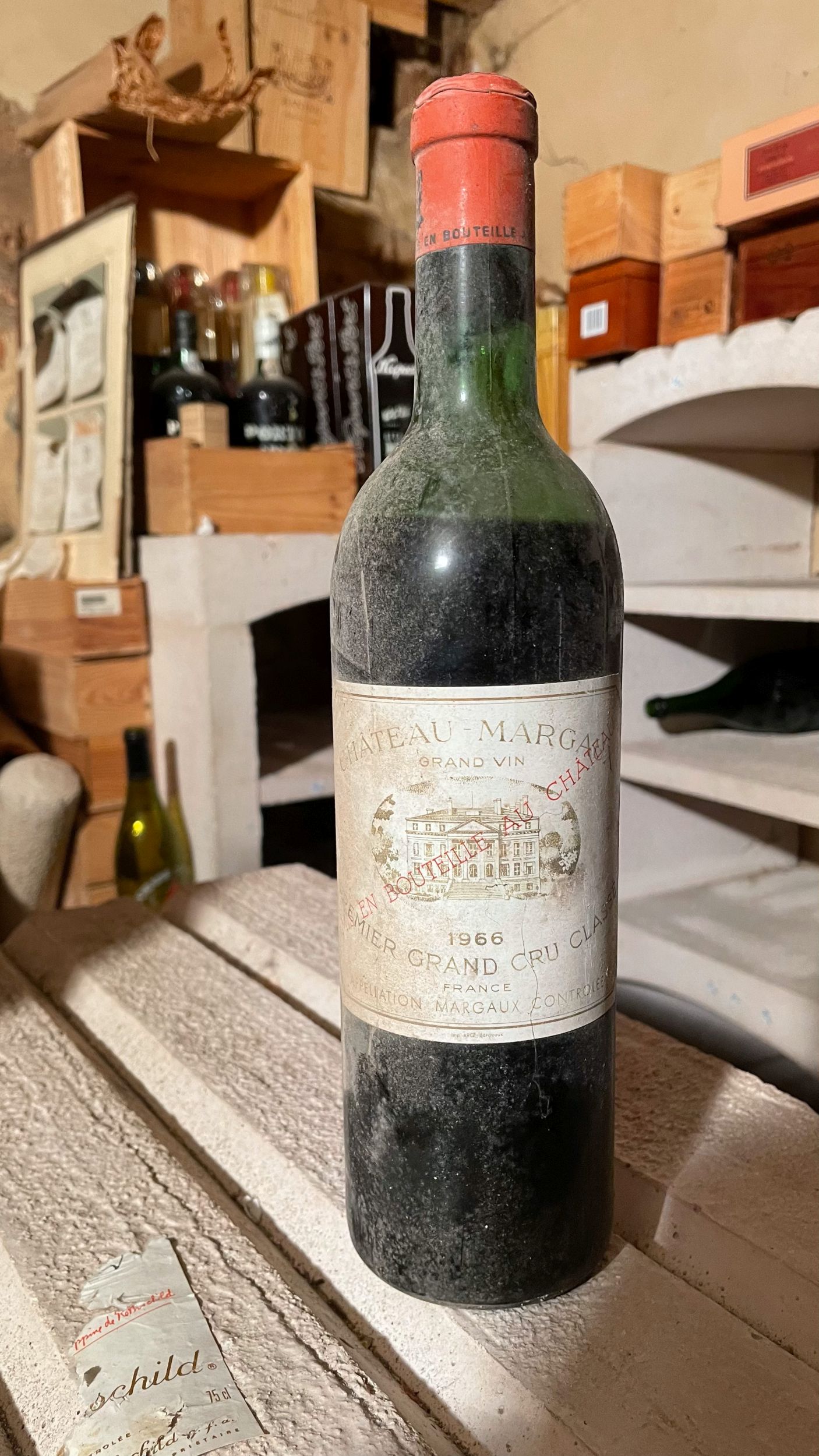 6 bouteilles CHAMPAGNE :  | H&ocirc;tel Des Ventes de Monte-Carlo