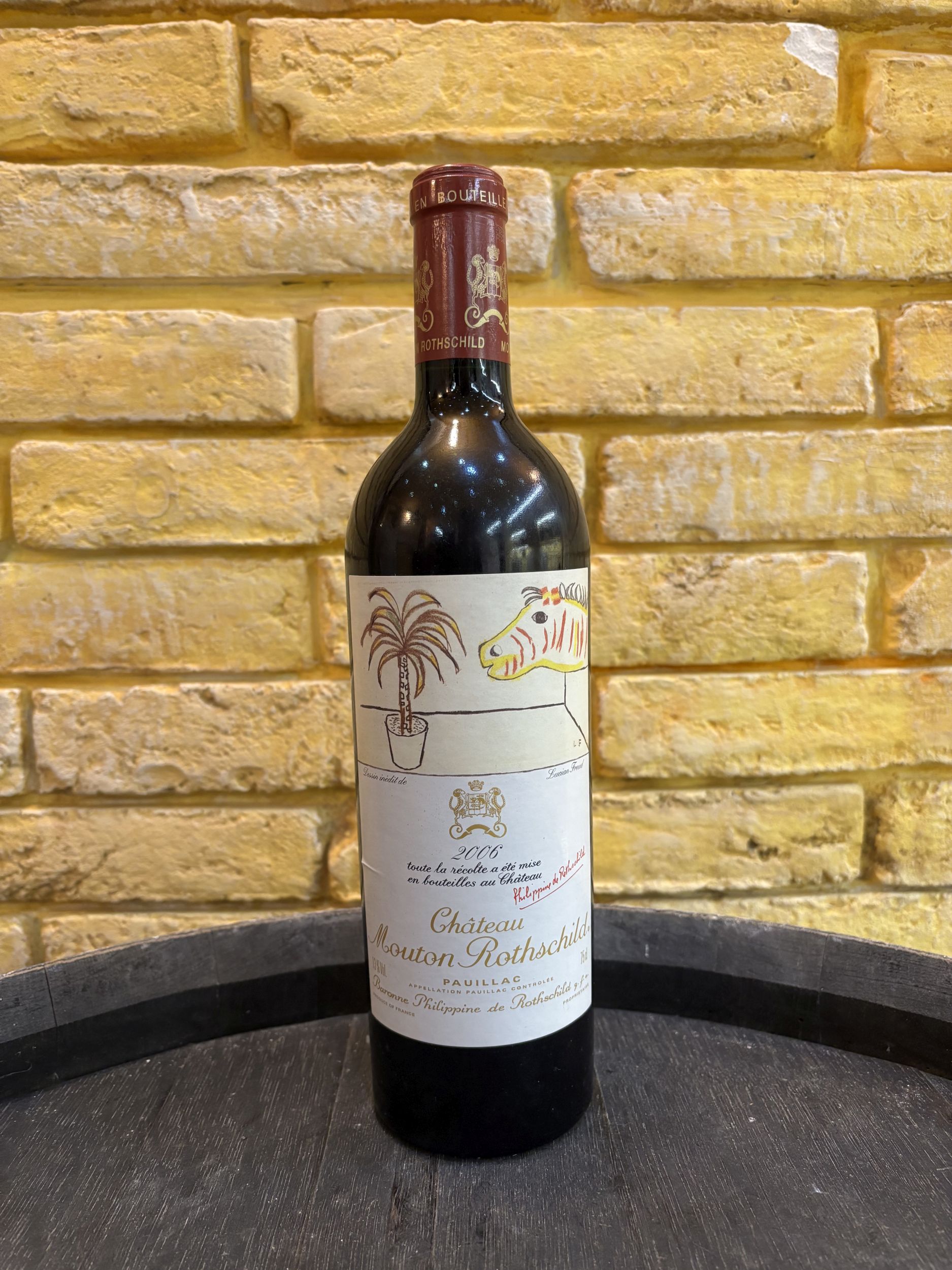 2 bouteilles BLANCS DIVERS :  | H&ocirc;tel Des Ventes de Monte-Carlo