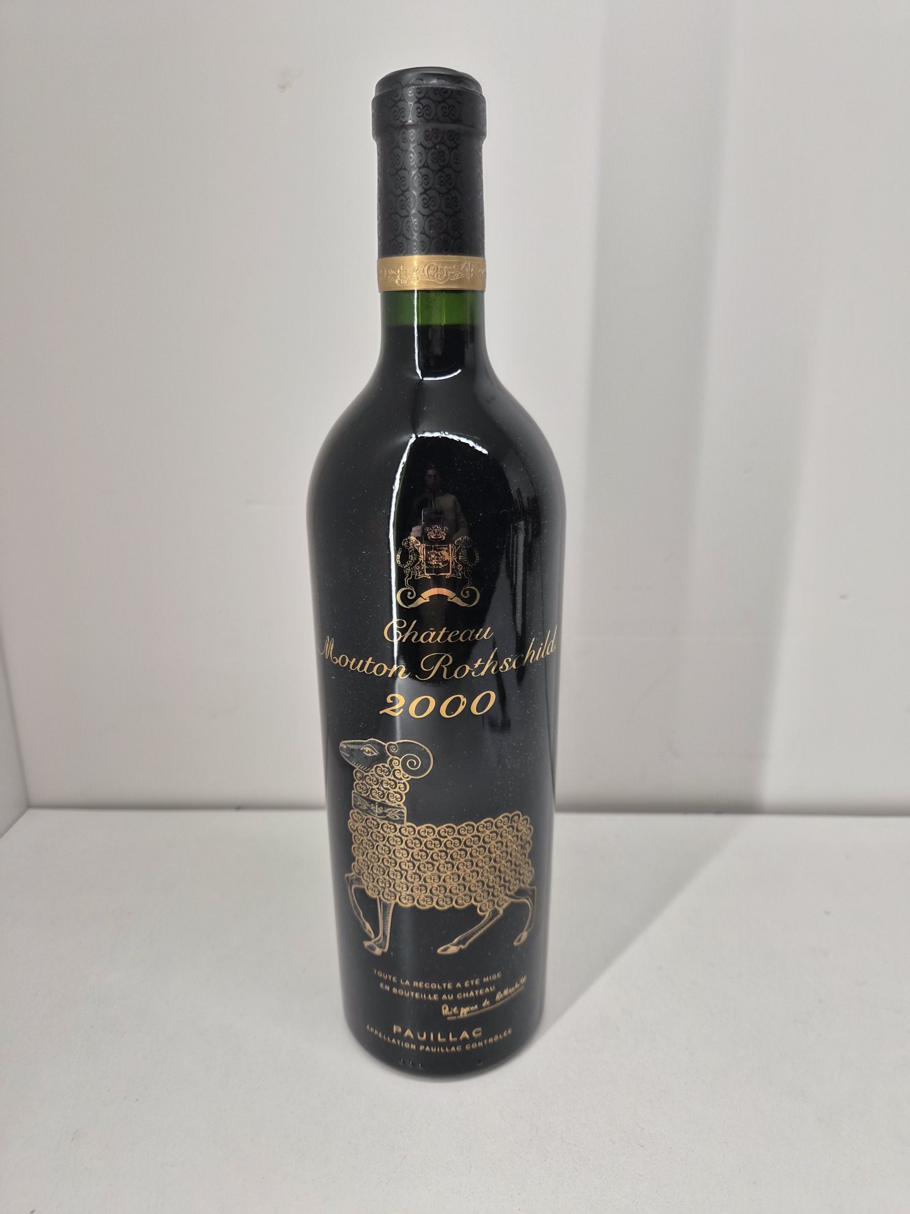 1  bouteille  PETRUS,:  | H&ocirc;tel Des Ventes de Monte-Carlo