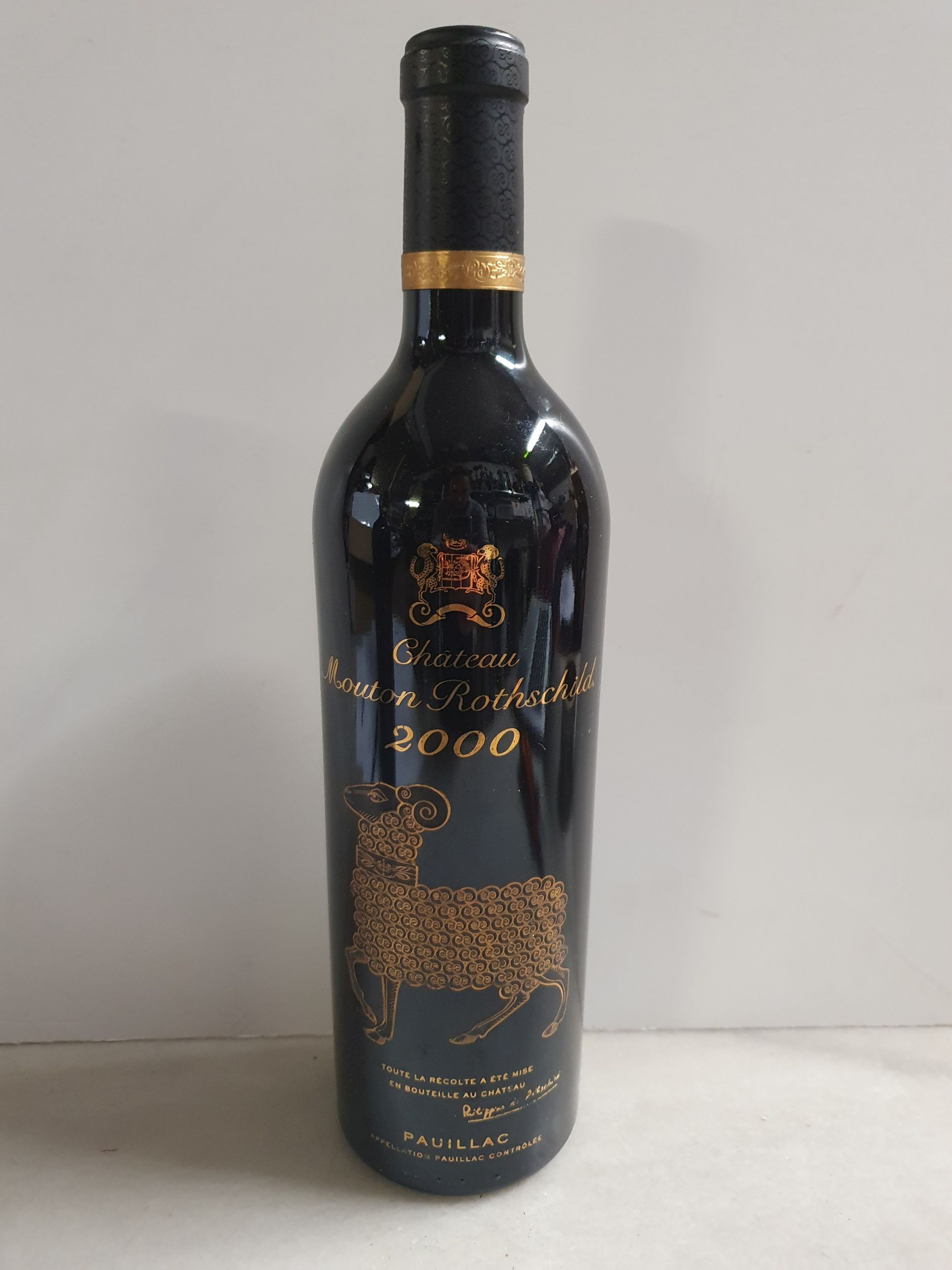 3 bouteilles  POMMARD :  | H&ocirc;tel Des Ventes de Monte-Carlo