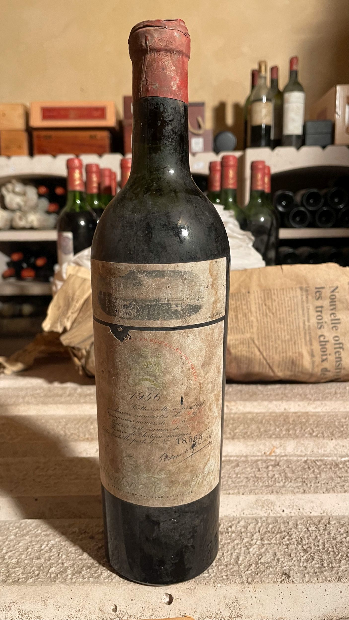 6 bouteilles CHAMPAGNE :  | H&ocirc;tel Des Ventes de Monte-Carlo
