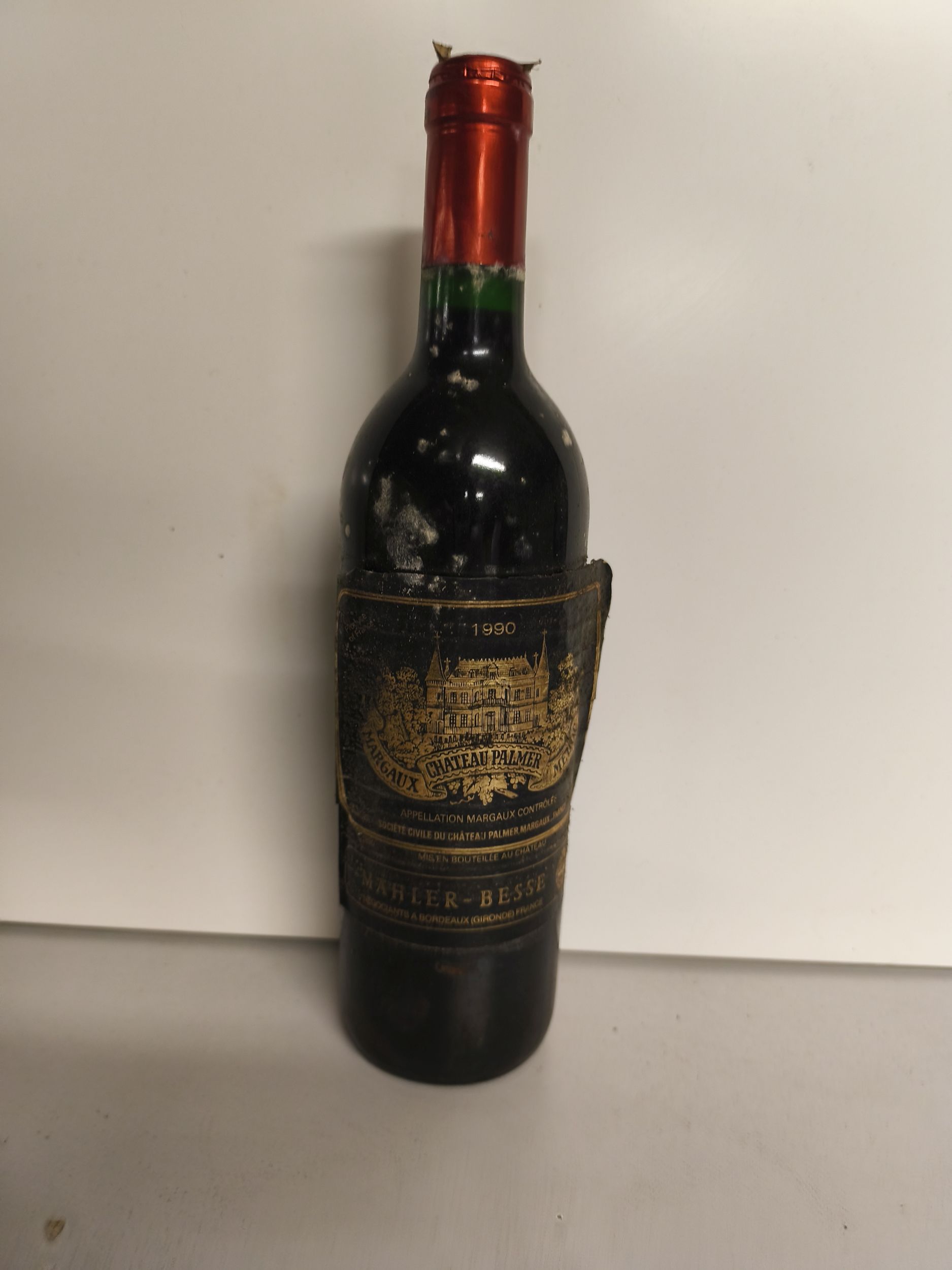 2 bouteilles BLANCS DIVERS :  | H&ocirc;tel Des Ventes de Monte-Carlo