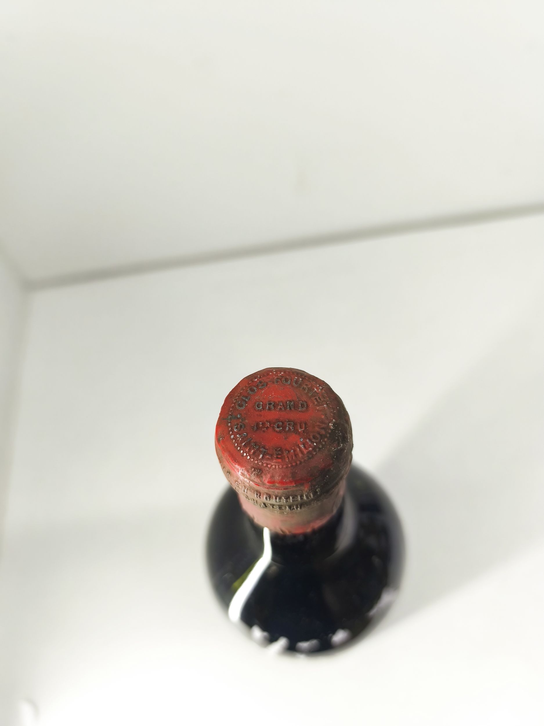1  bouteille  CLOS  FOURTET,:  | H&ocirc;tel Des Ventes de Monte-Carlo