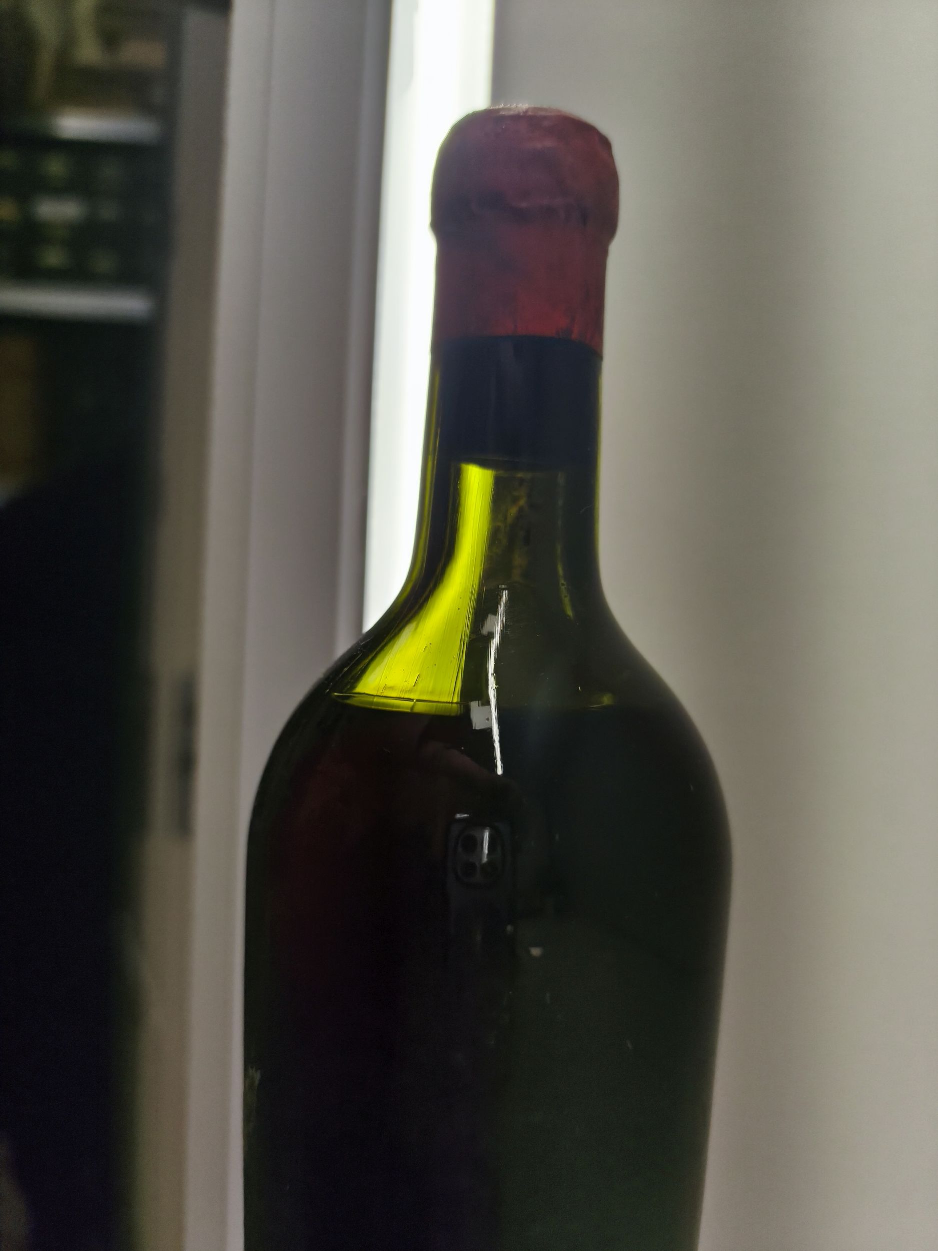 1  bouteille  CLOS  FOURTET,:  | H&ocirc;tel Des Ventes de Monte-Carlo