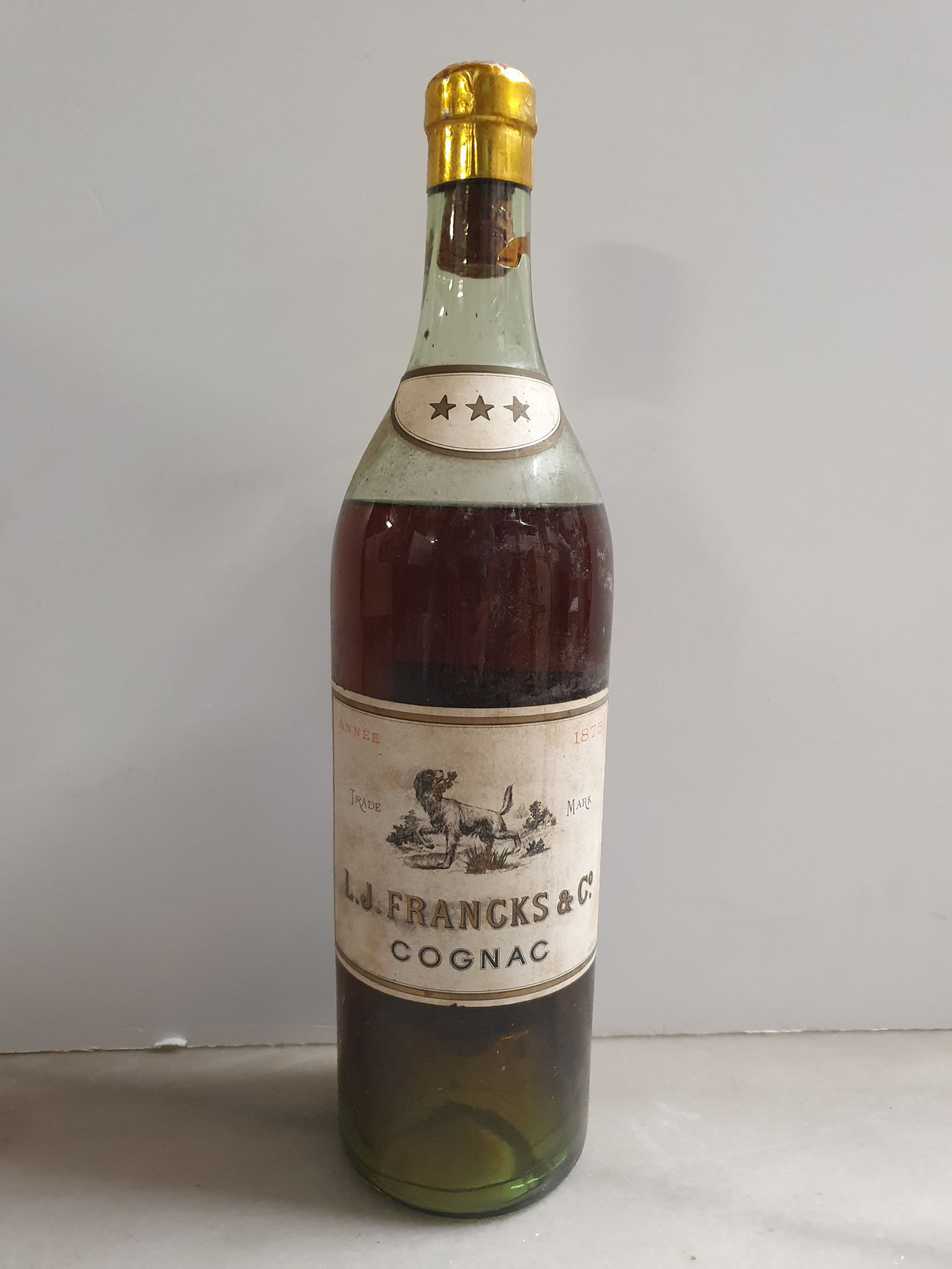 2 bouteilles BLANCS DIVERS :  | H&ocirc;tel Des Ventes de Monte-Carlo