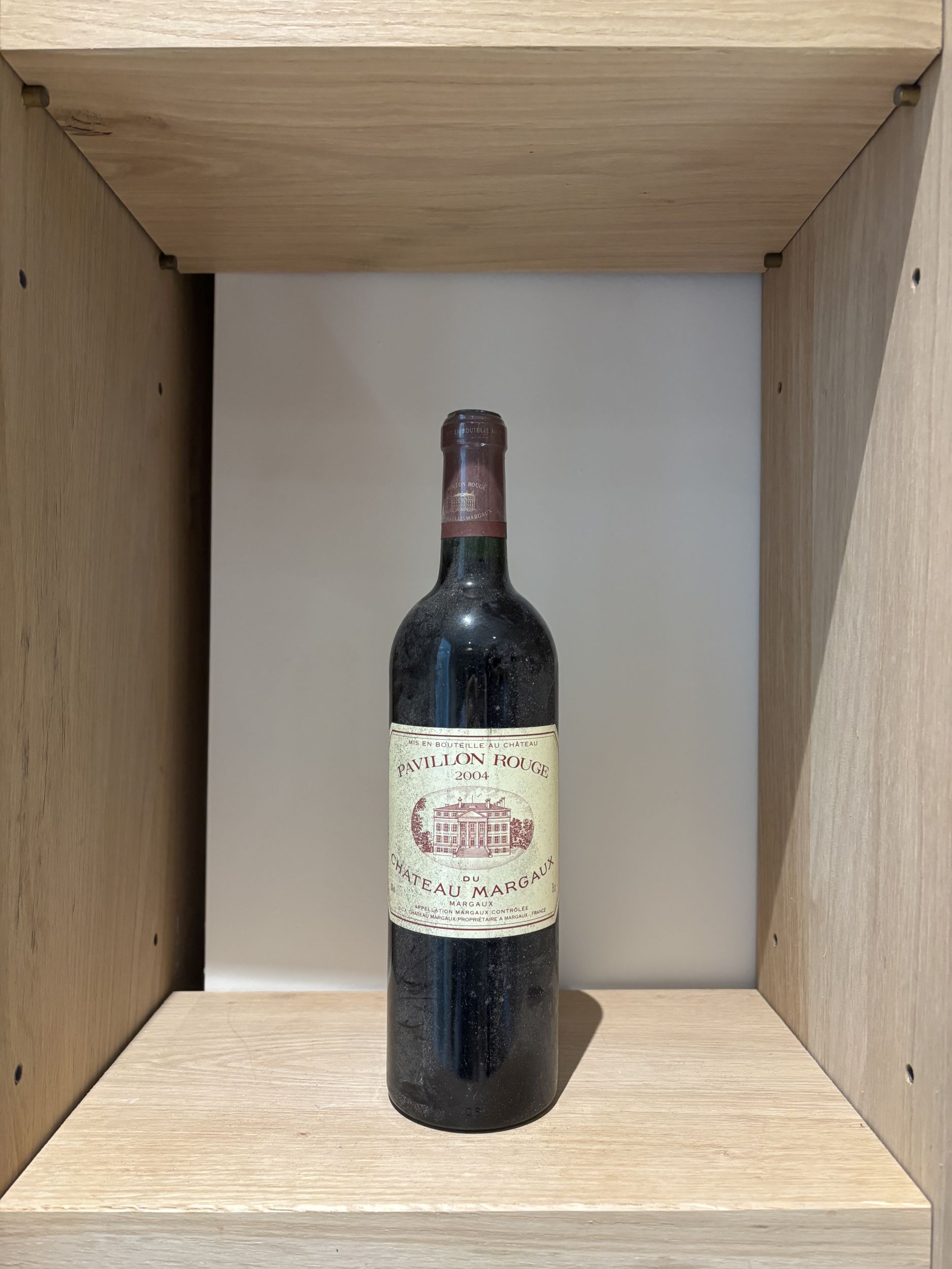1  bouteille  PETRUS,:  | H&ocirc;tel Des Ventes de Monte-Carlo
