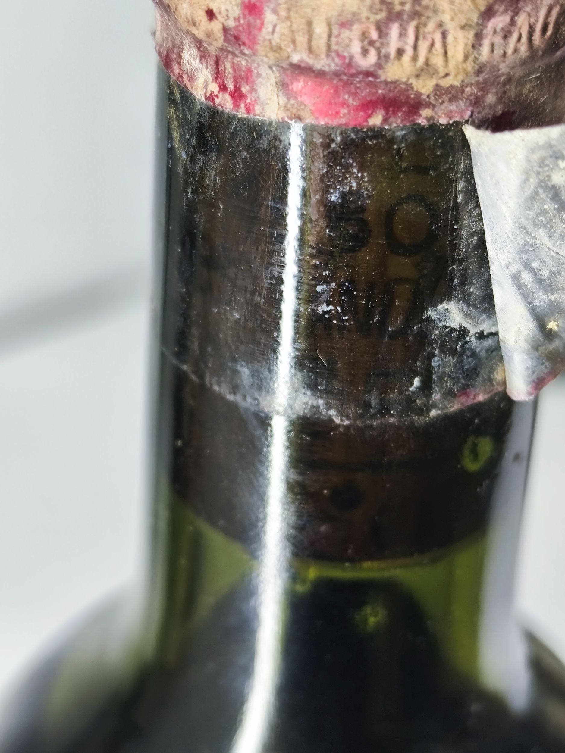 1  bouteille  PETRUS,:  | H&ocirc;tel Des Ventes de Monte-Carlo