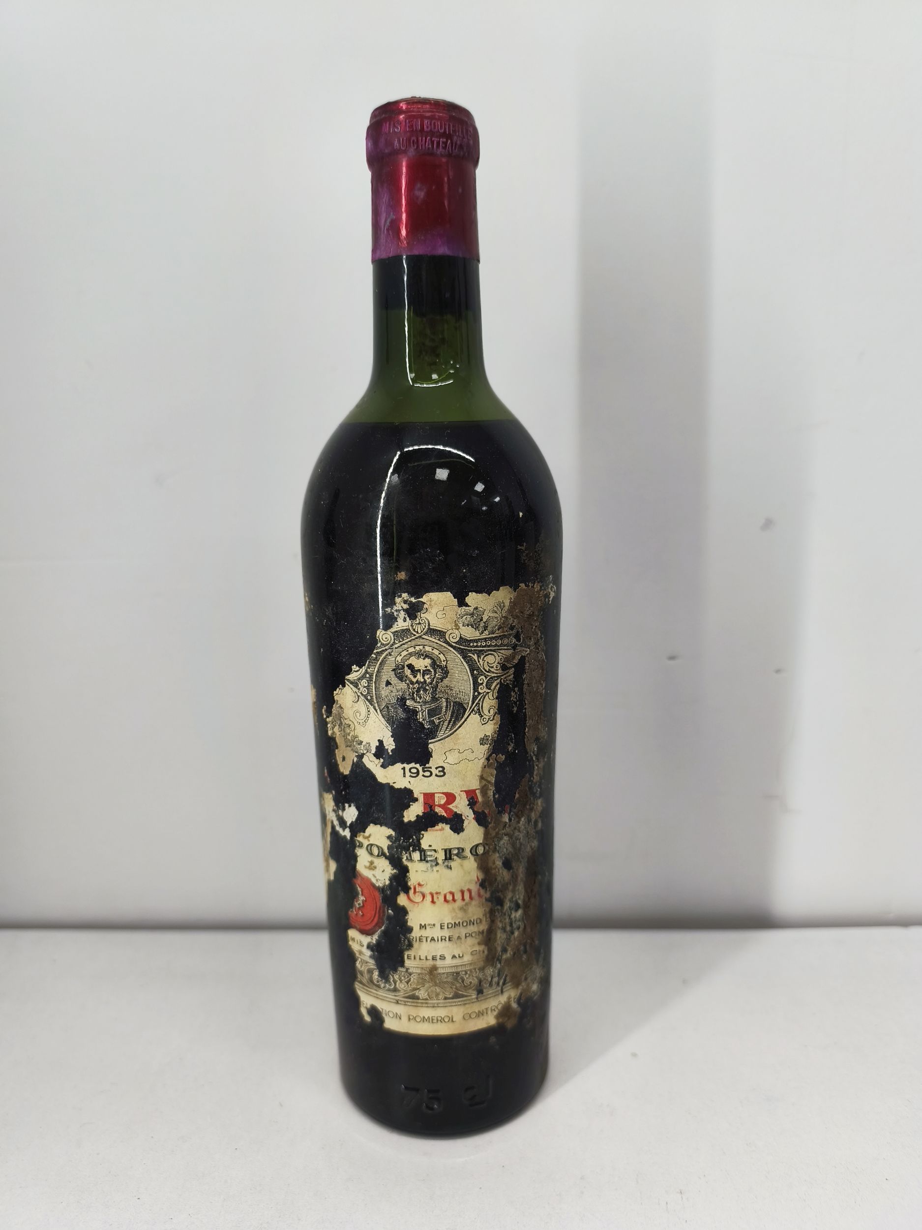 1  bouteille  PETRUS,