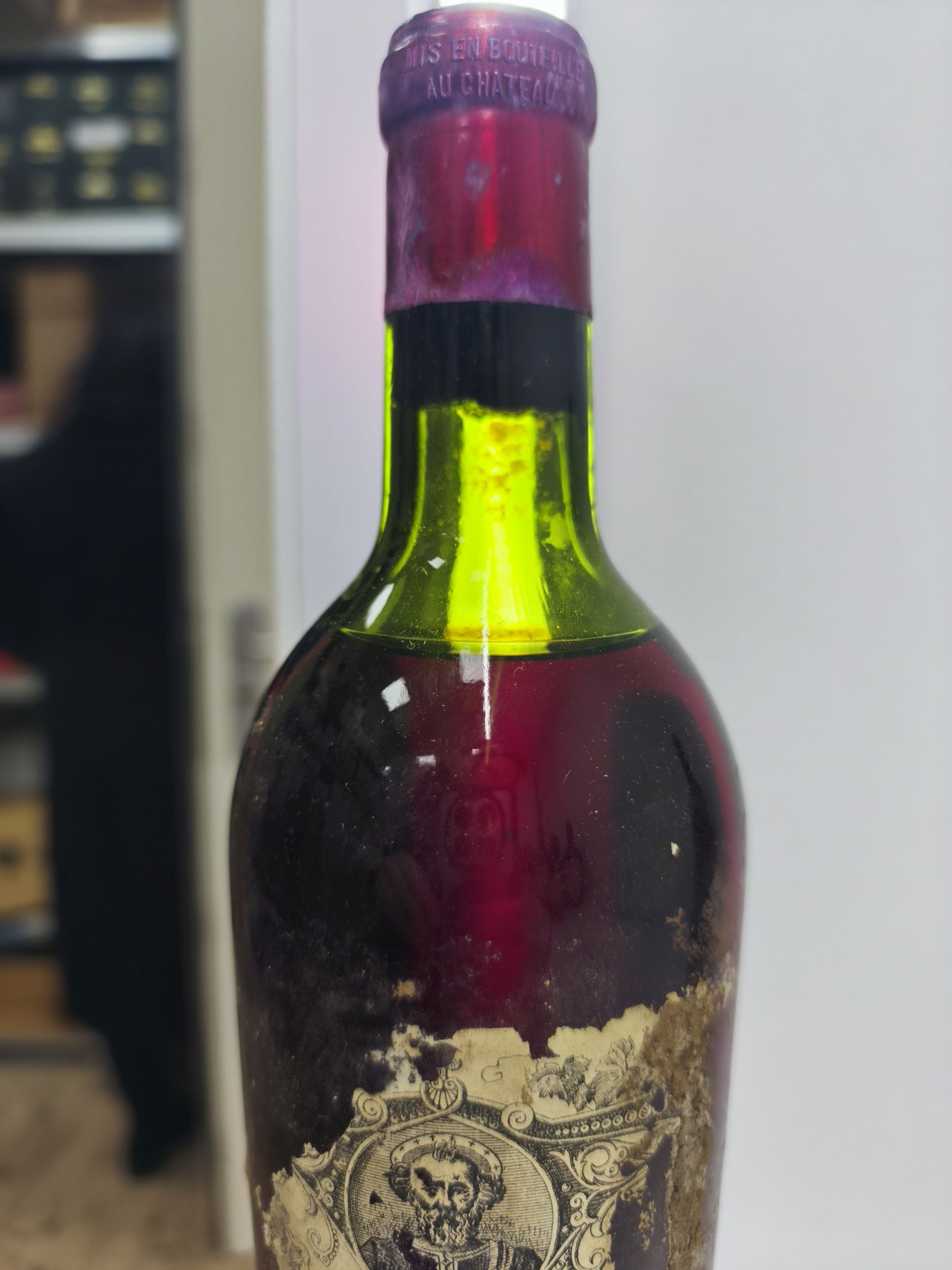 1  bouteille  PETRUS,:  | H&ocirc;tel Des Ventes de Monte-Carlo