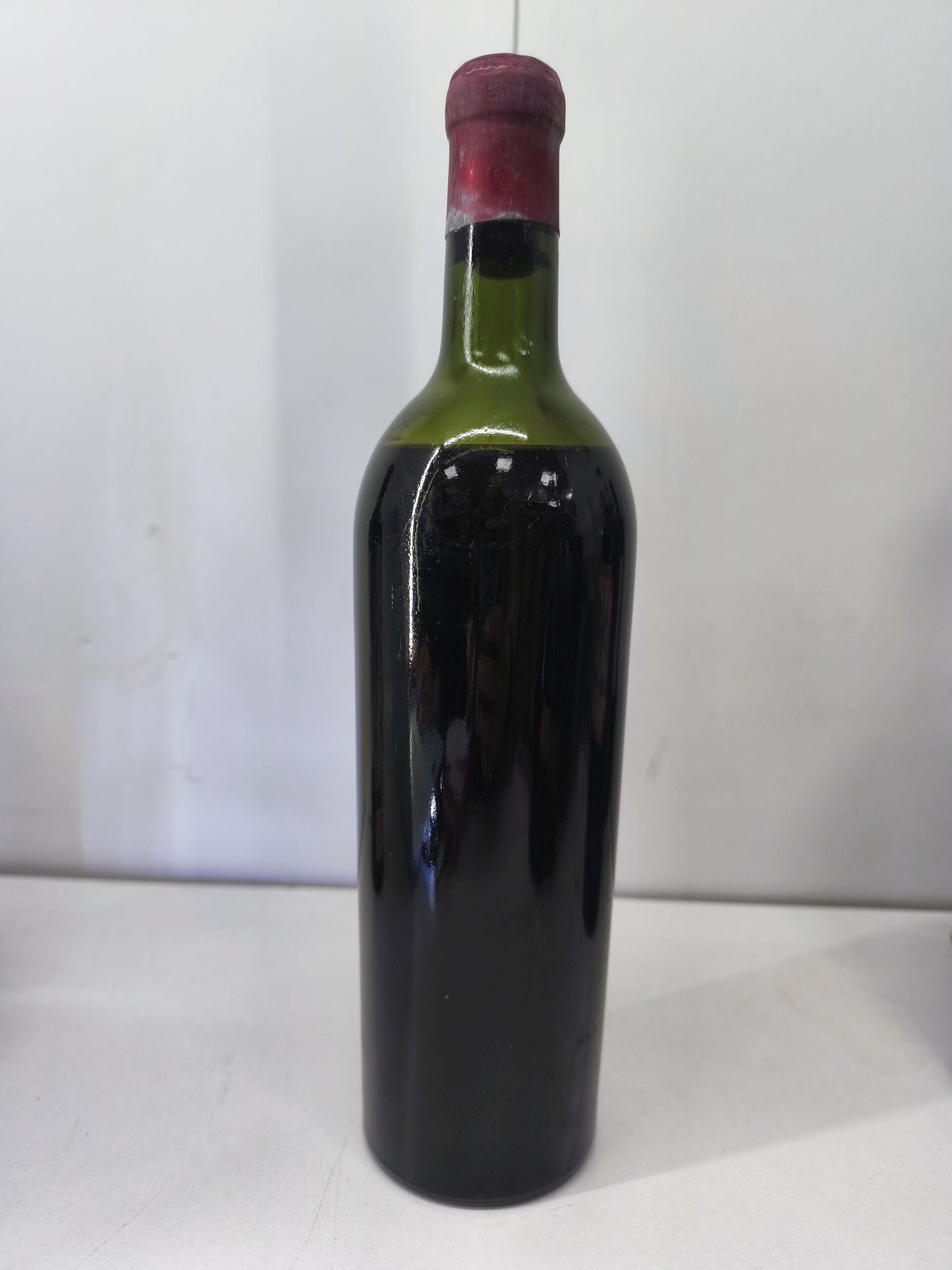 1  magnum  PETRUS,:  | H&ocirc;tel Des Ventes de Monte-Carlo
