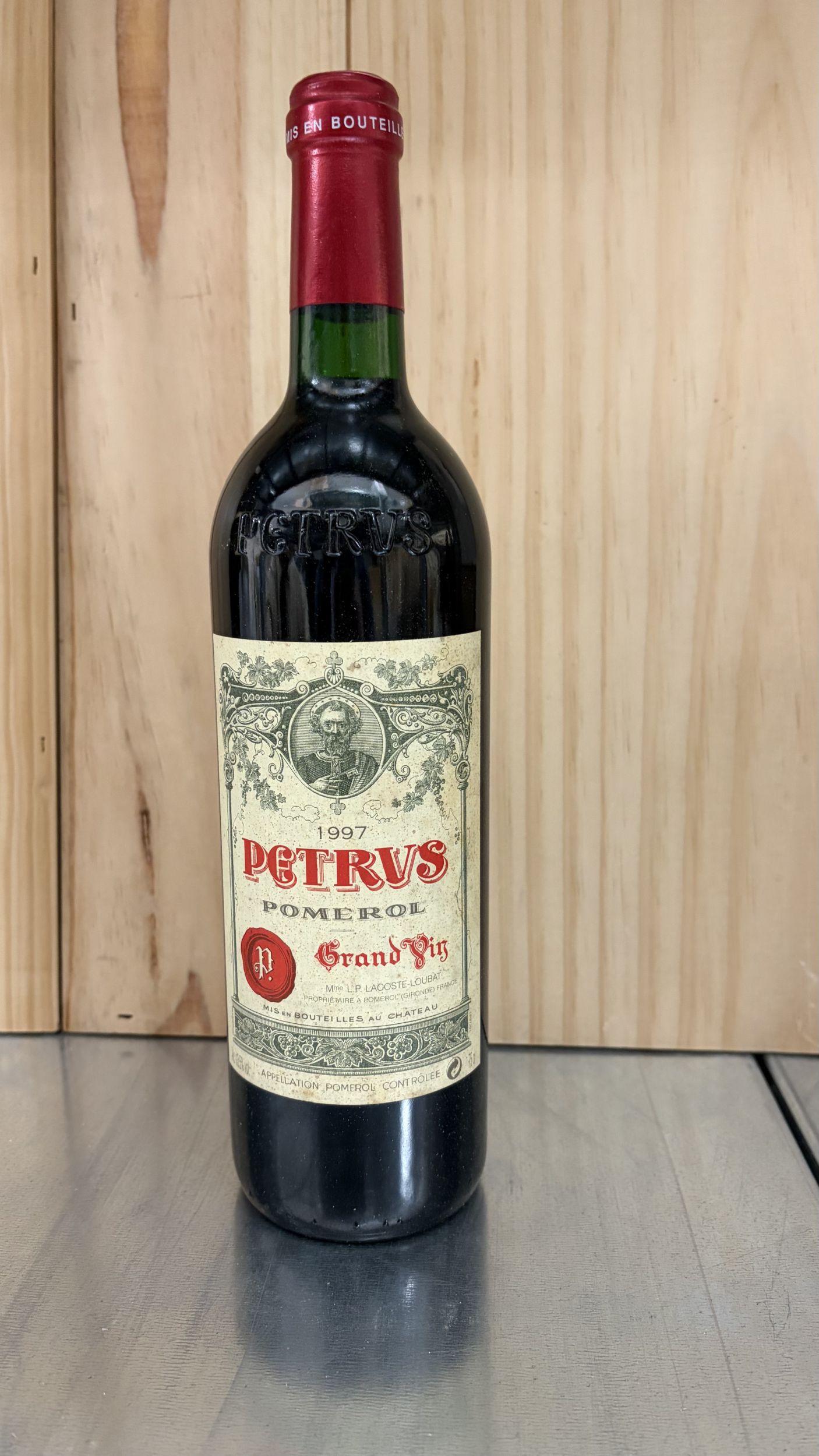 1  bouteille  PETRUS,