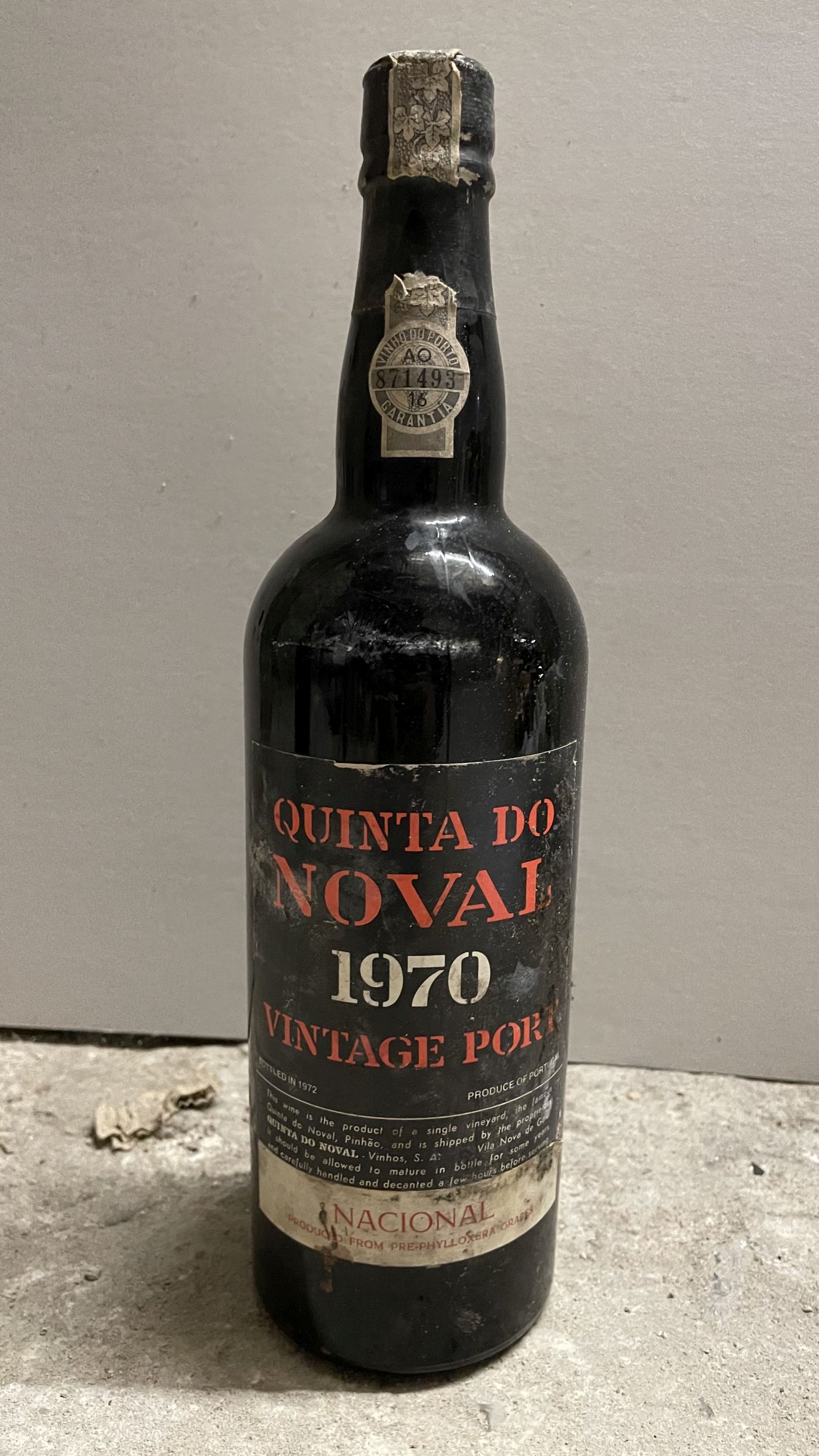 3 bouteilles  BAROLO :  | H&ocirc;tel Des Ventes de Monte-Carlo