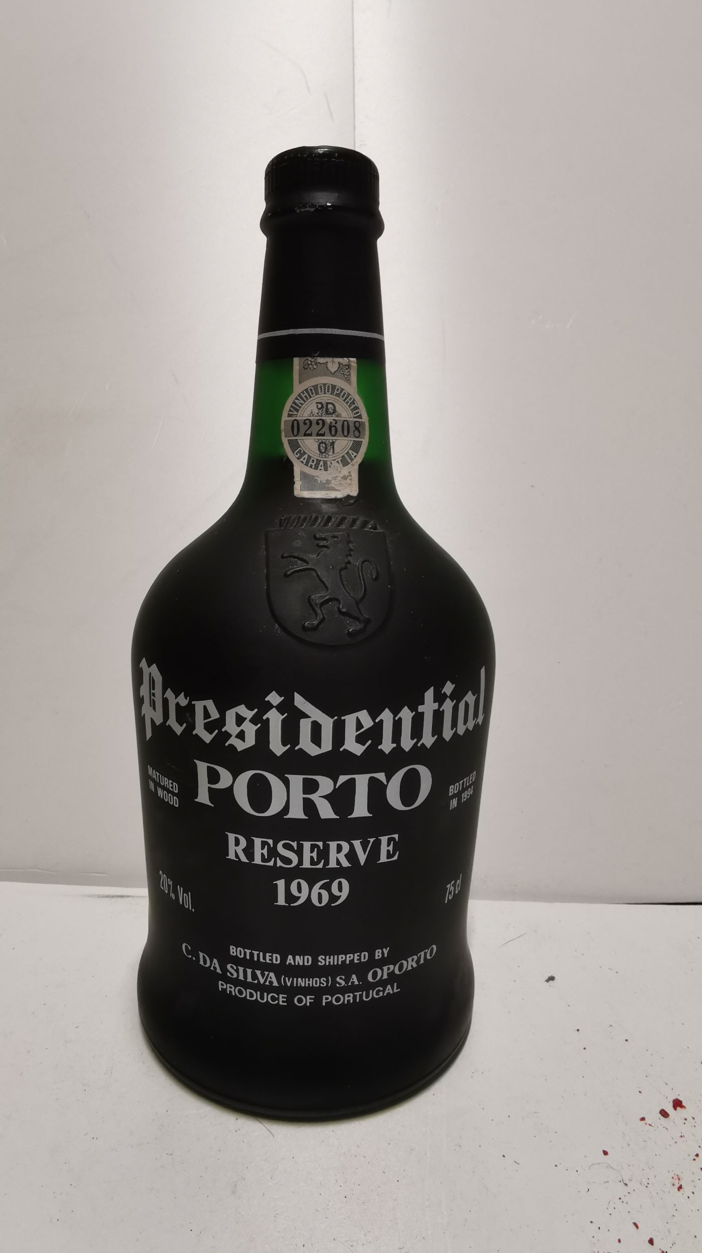 6 bouteilles CHAMPAGNE :  | H&ocirc;tel Des Ventes de Monte-Carlo