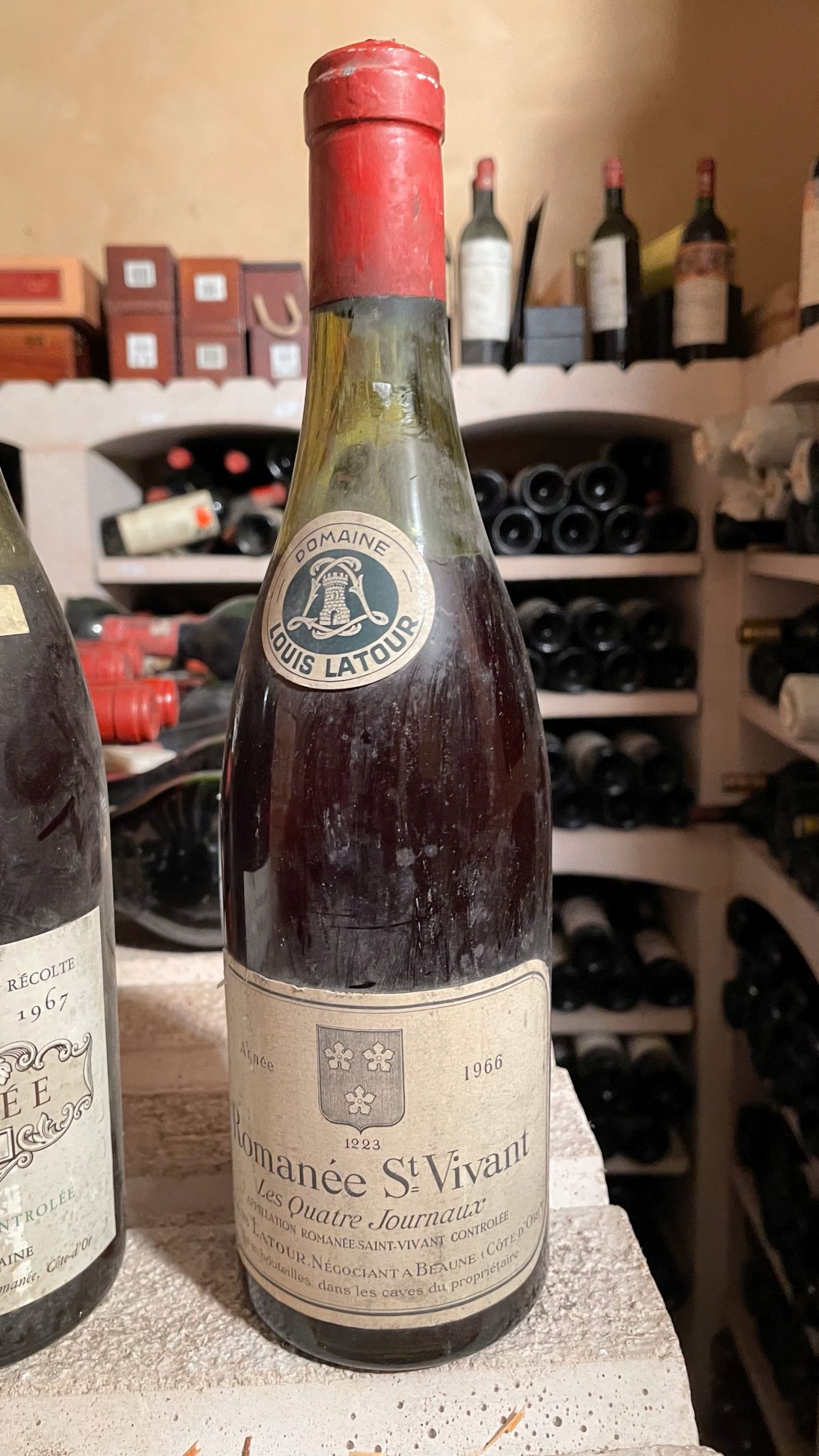 6 bouteilles CHAMPAGNE :  | H&ocirc;tel Des Ventes de Monte-Carlo