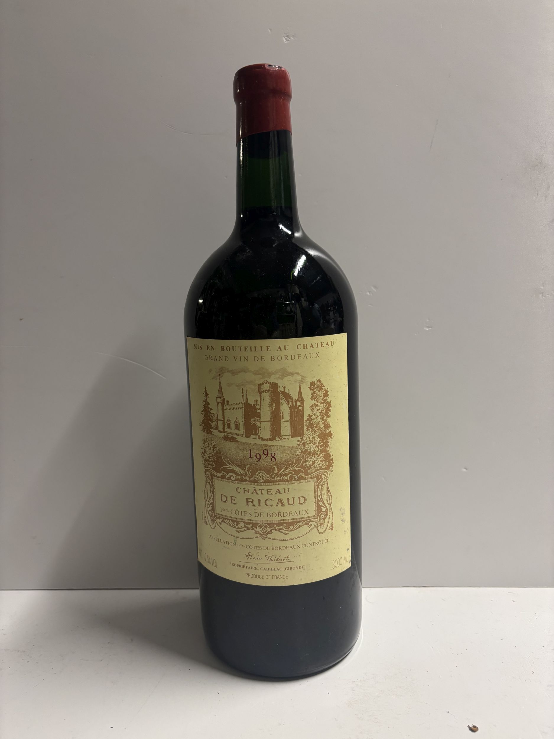 2 bouteilles BLANCS DIVERS :  | H&ocirc;tel Des Ventes de Monte-Carlo
