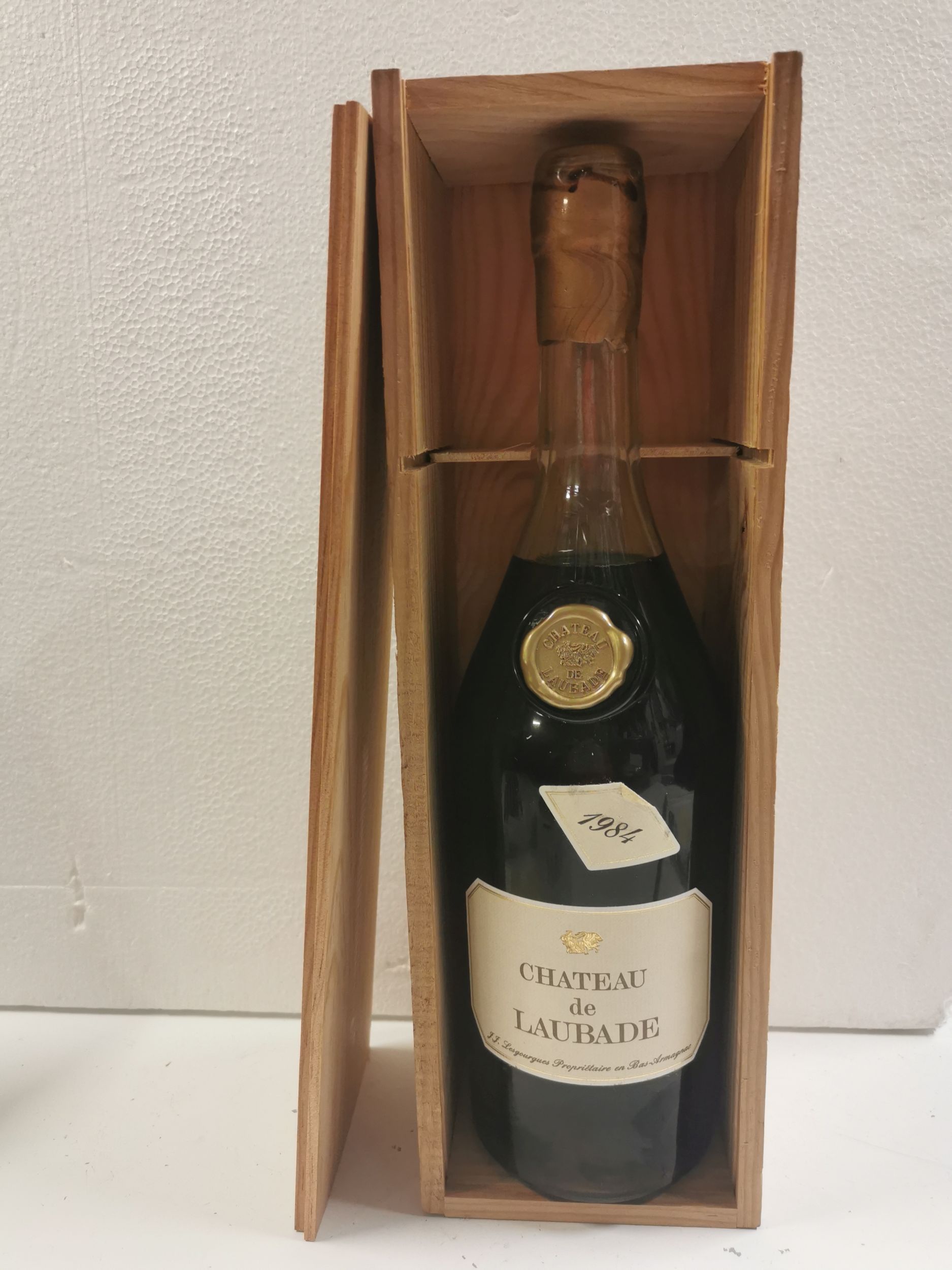 6 bouteilles CHAMPAGNE :  | H&ocirc;tel Des Ventes de Monte-Carlo
