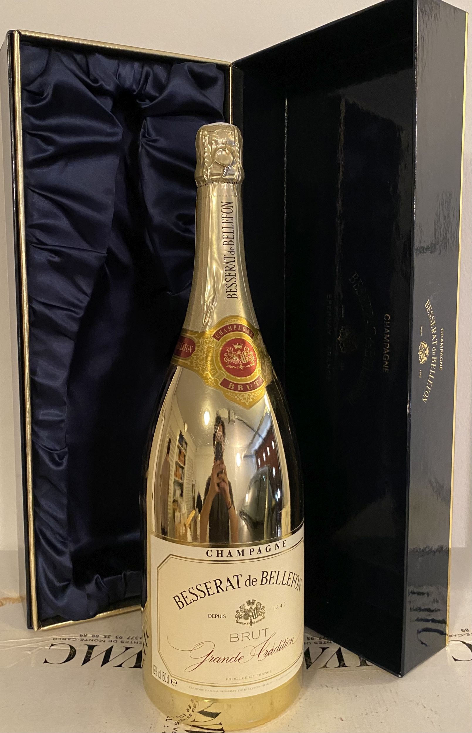 1 bouteille CHAMPAGNE :  | H&ocirc;tel Des Ventes de Monte-Carlo