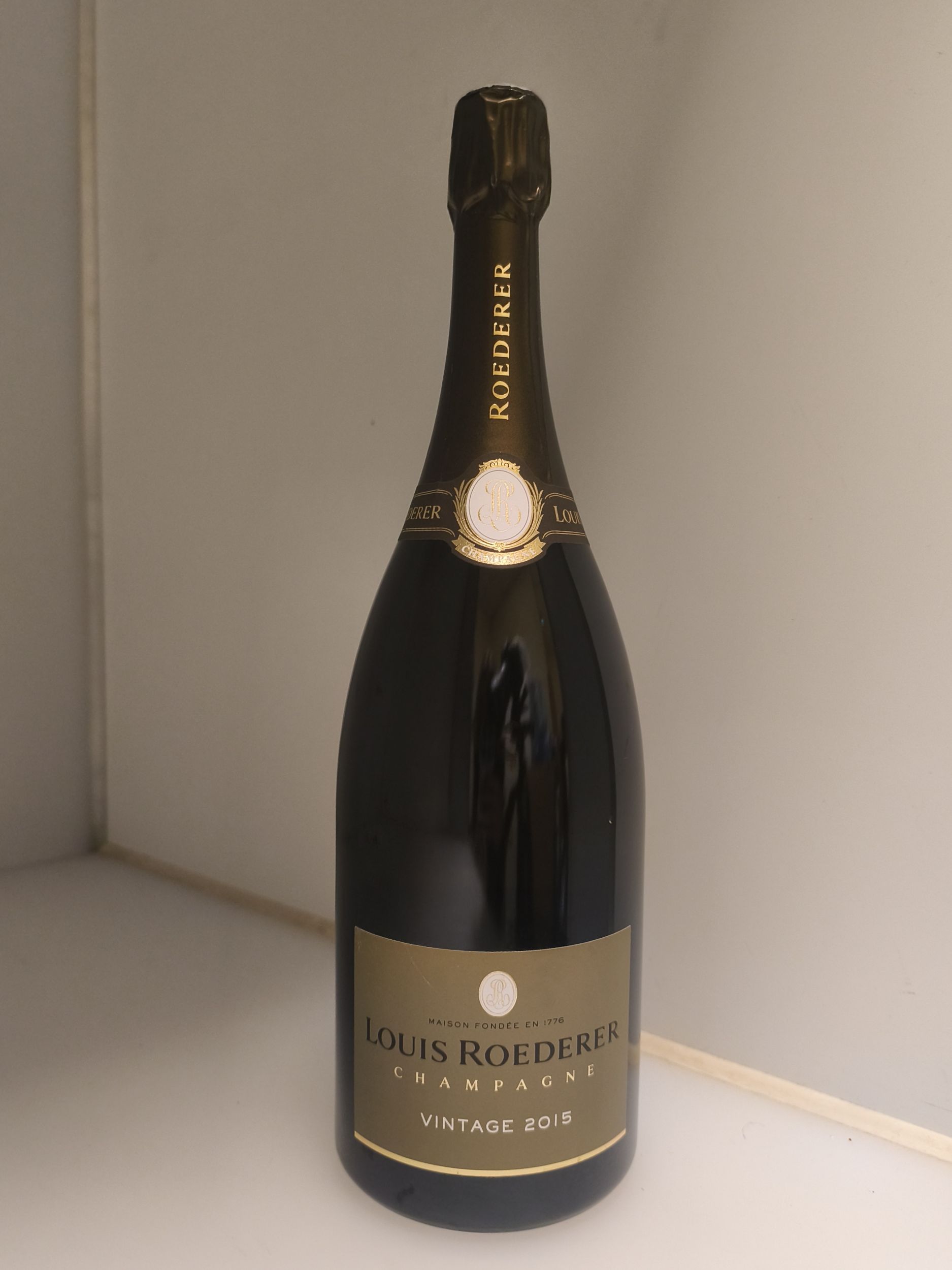 2 bouteilles BLANCS DIVERS :  | H&ocirc;tel Des Ventes de Monte-Carlo