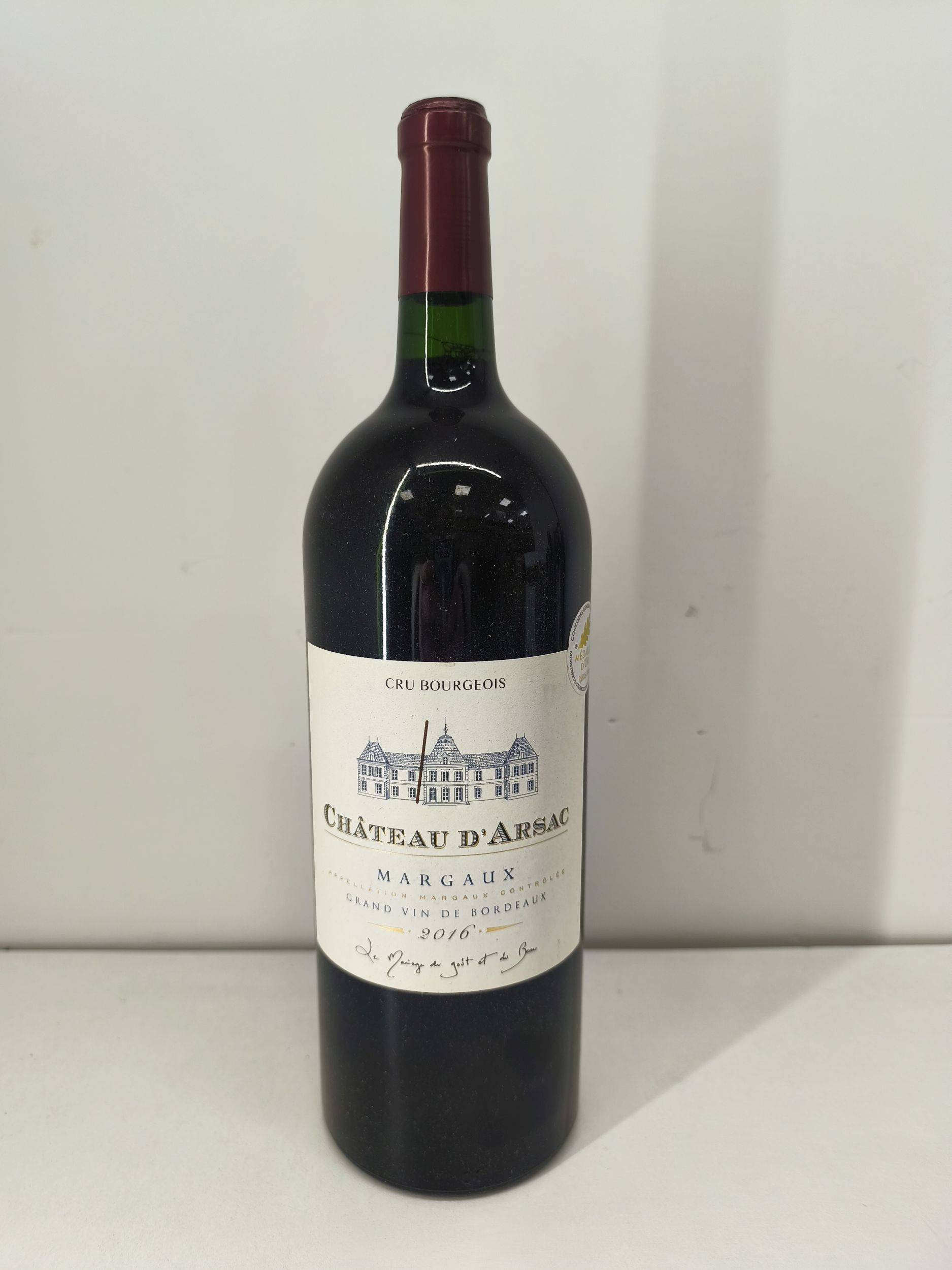 1  bouteille  PETRUS,:  | H&ocirc;tel Des Ventes de Monte-Carlo