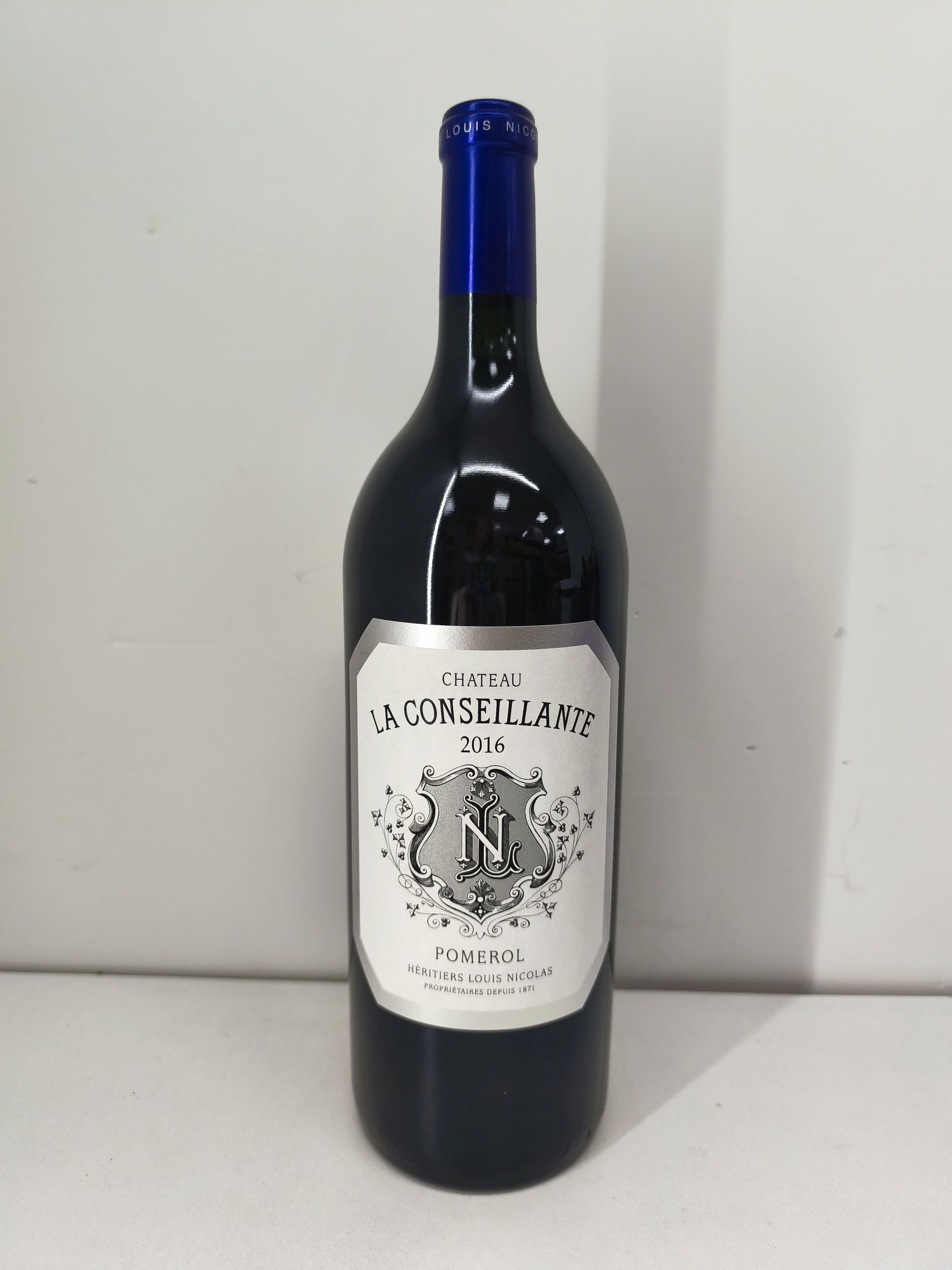 1  bouteille  PETRUS,:  | H&ocirc;tel Des Ventes de Monte-Carlo