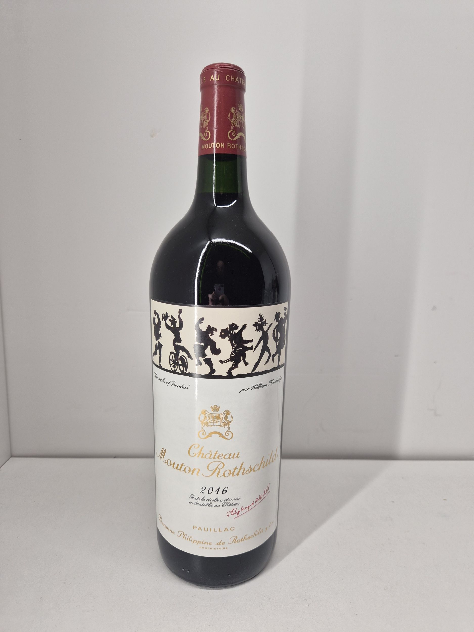 1  bouteille  PETRUS,:  | H&ocirc;tel Des Ventes de Monte-Carlo